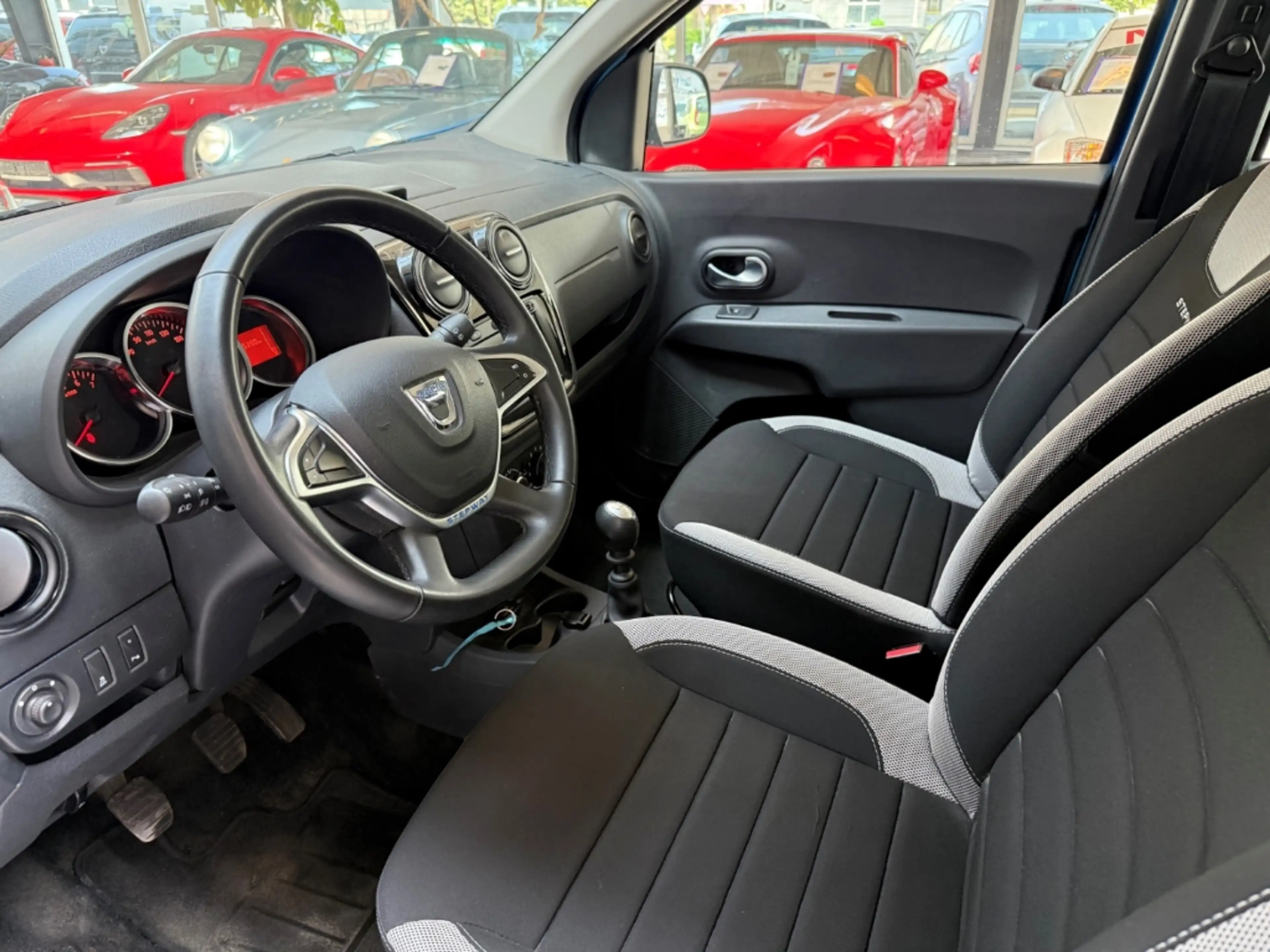 Dacia Lodgy Stepway 1.Hand Scheckheft — photo 9