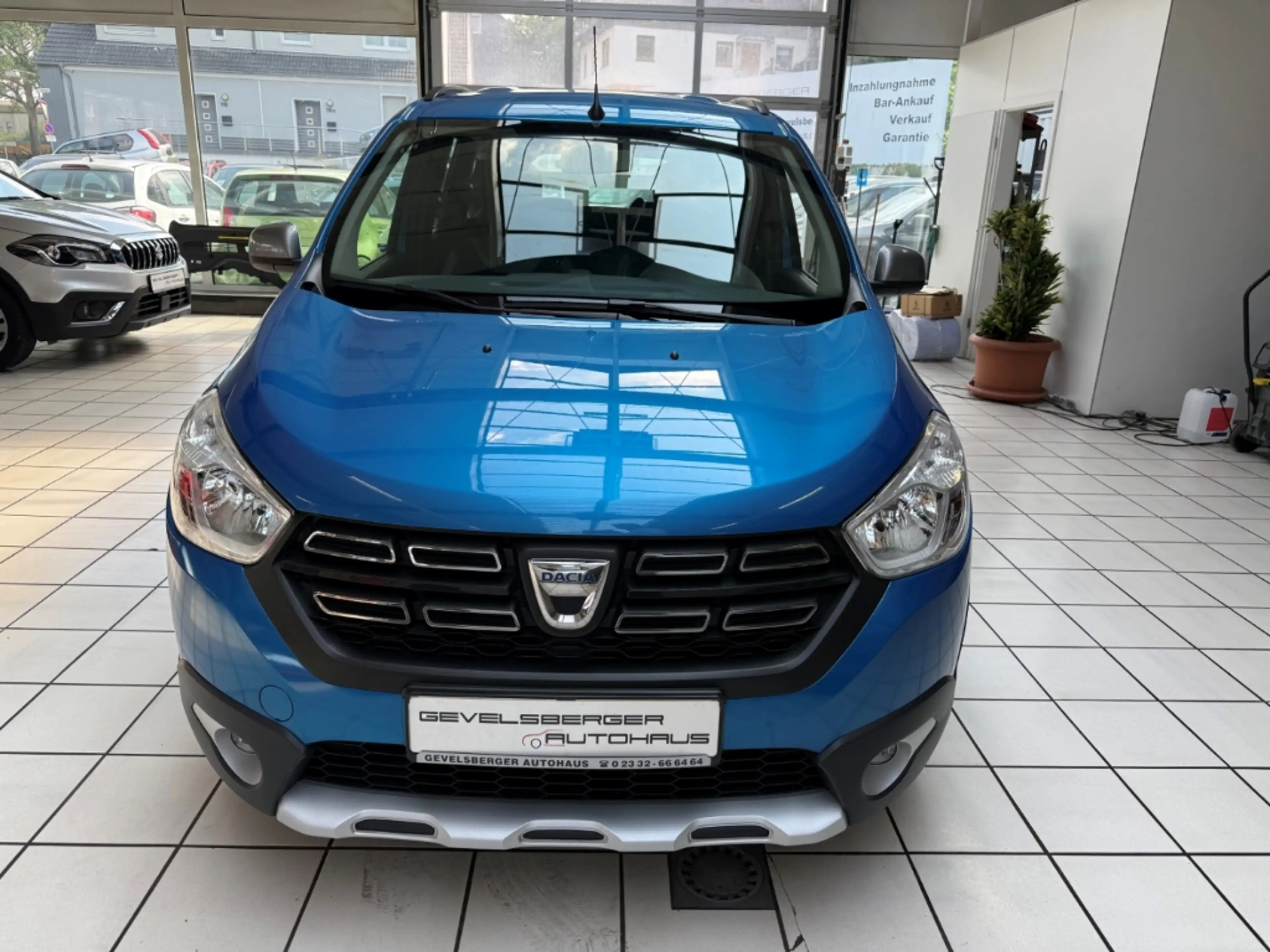 Dacia Lodgy Stepway 1.Hand Scheckheft — photo 2