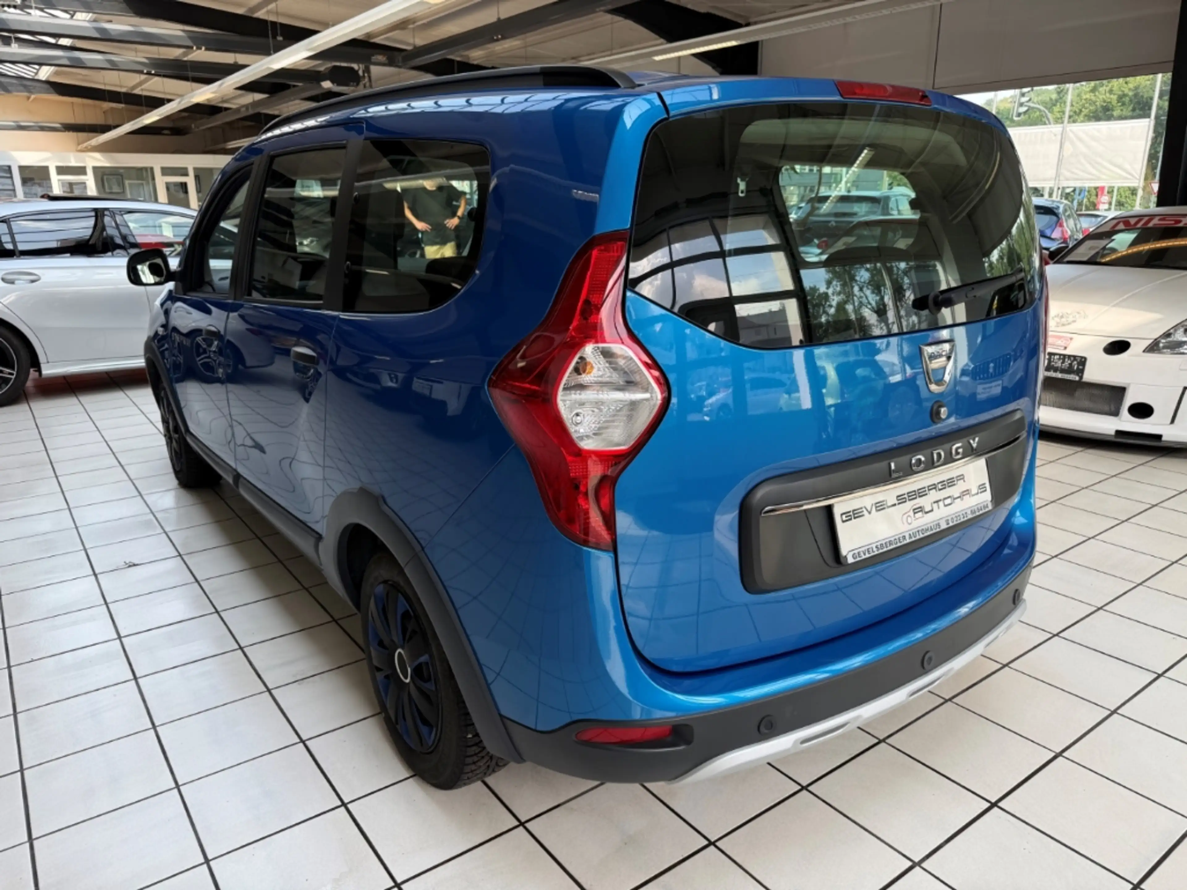 Dacia Lodgy Stepway 1.Hand Scheckheft — photo 8