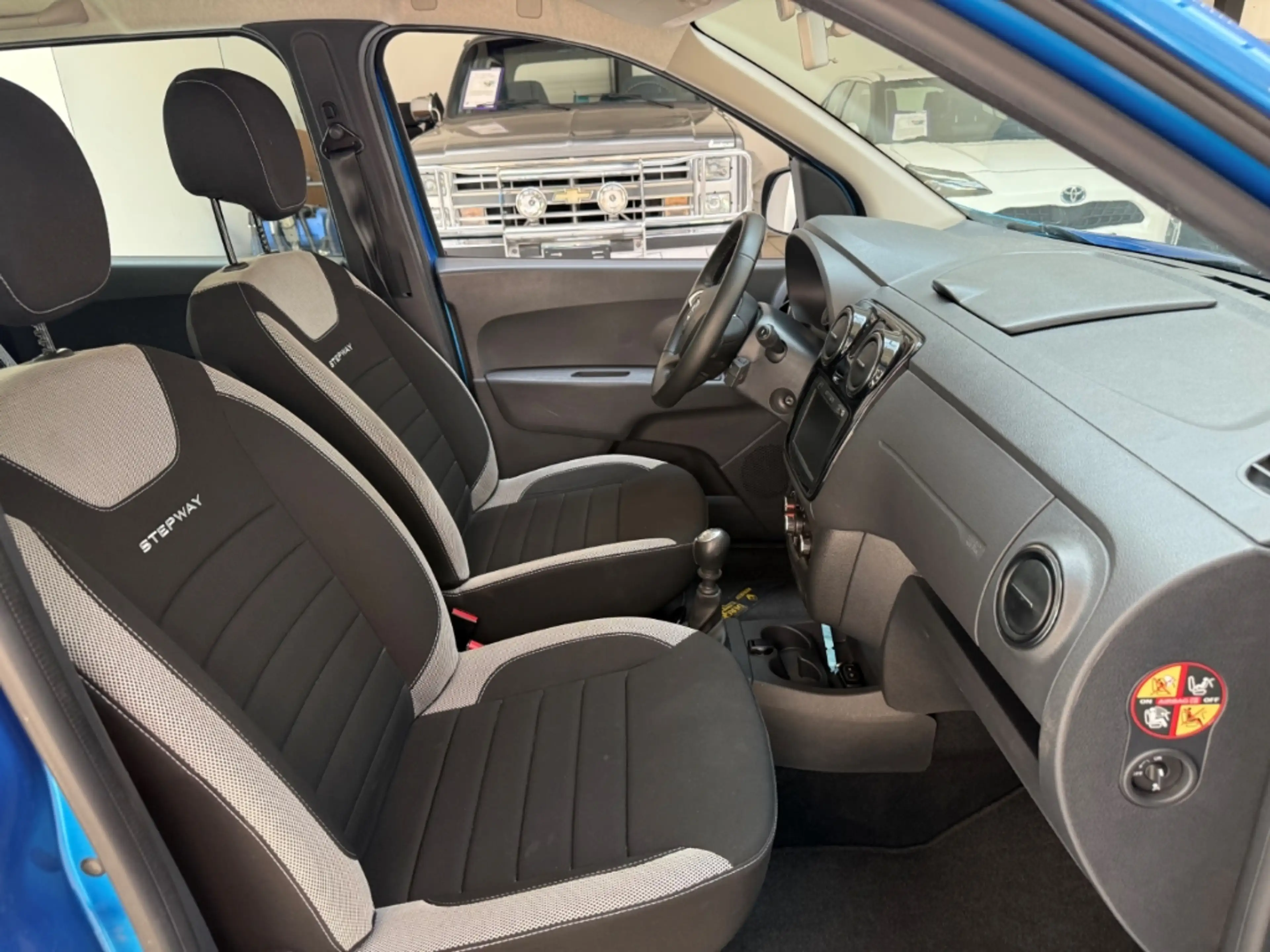 Dacia Lodgy Stepway 1.Hand Scheckheft — photo 13