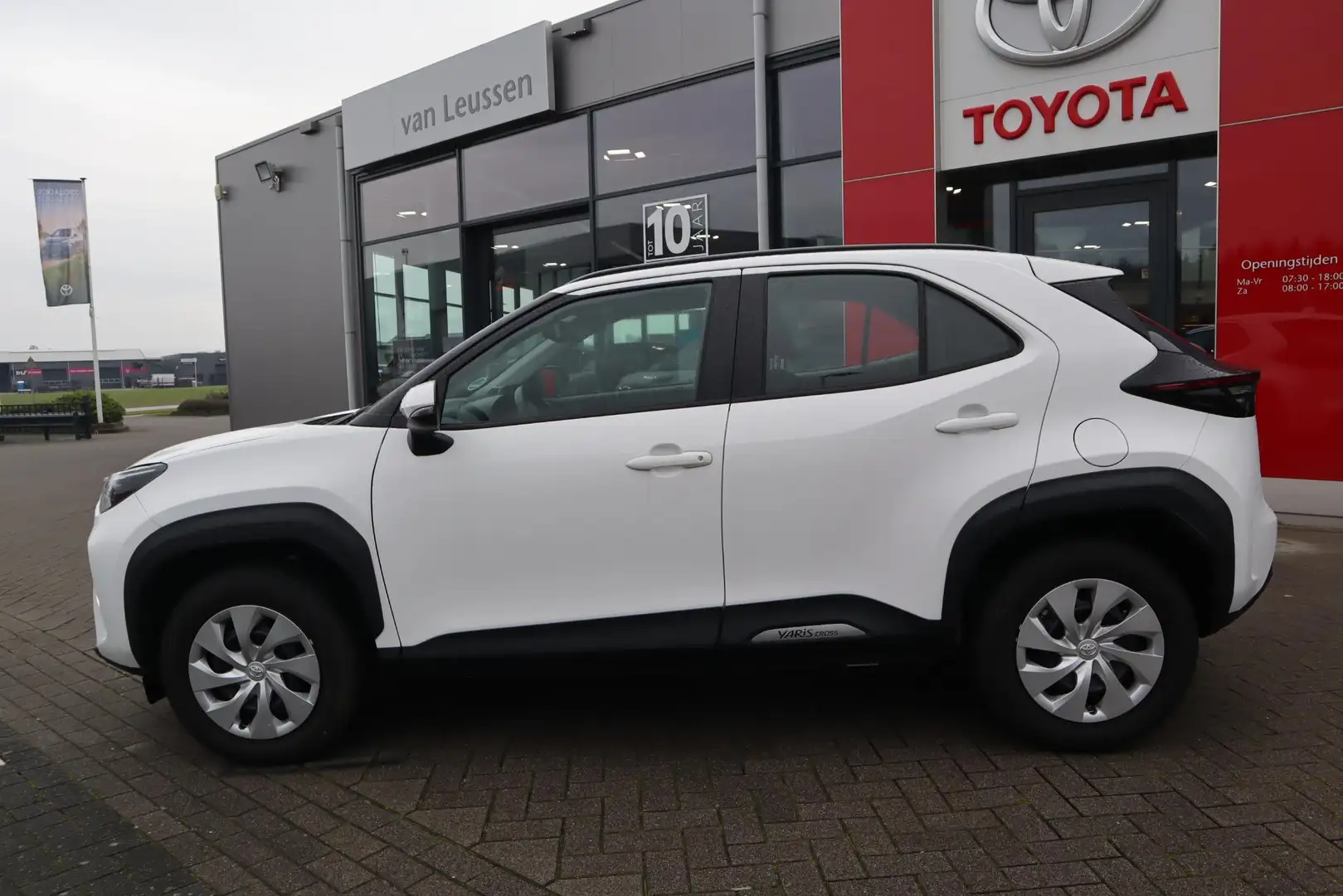 Toyota Yaris Cross 1.5 HYBRID 115 NWE MODEL APPLE/ANDROID STOELVERWAR Weiß - 2