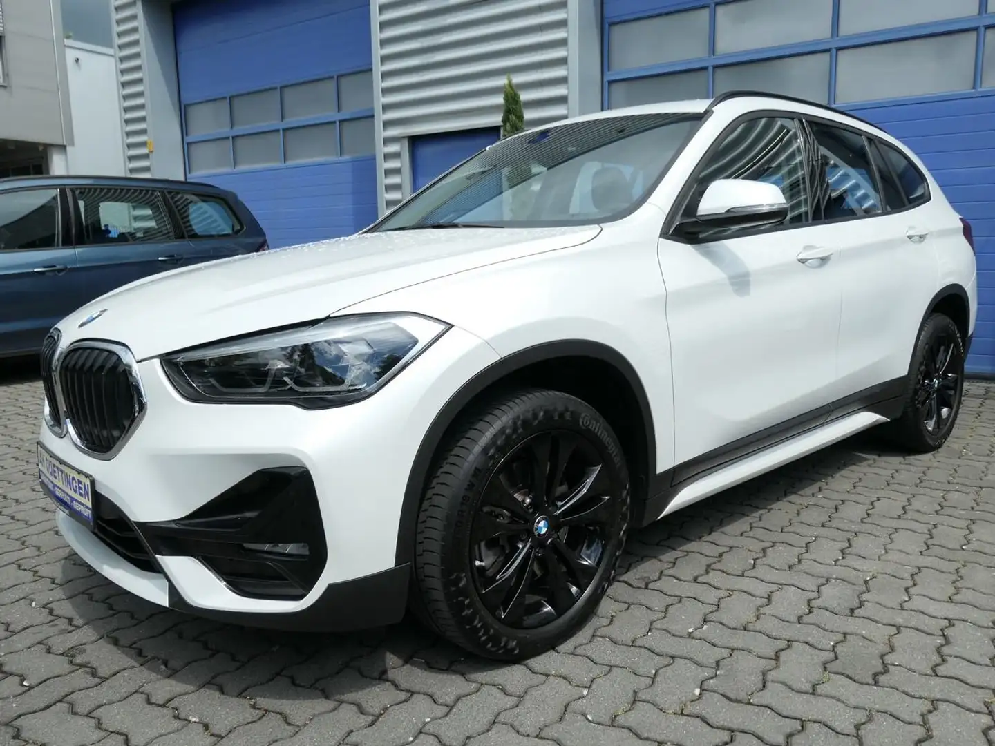 BMW X1 sDrive20d Aut. Sport Line LED Leder Top Zustand! Weiß - 1