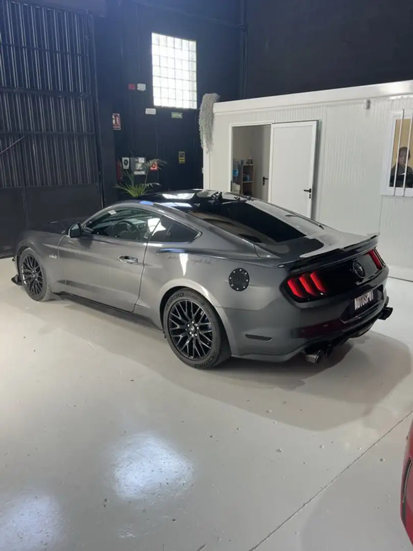 Ford Mustang 5.0 Ti-VCT V8 331kW GT (Fastb.) Negro - 1