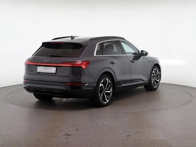Audi Q8 e-tron 50 quattro advanced business Ansicht 5