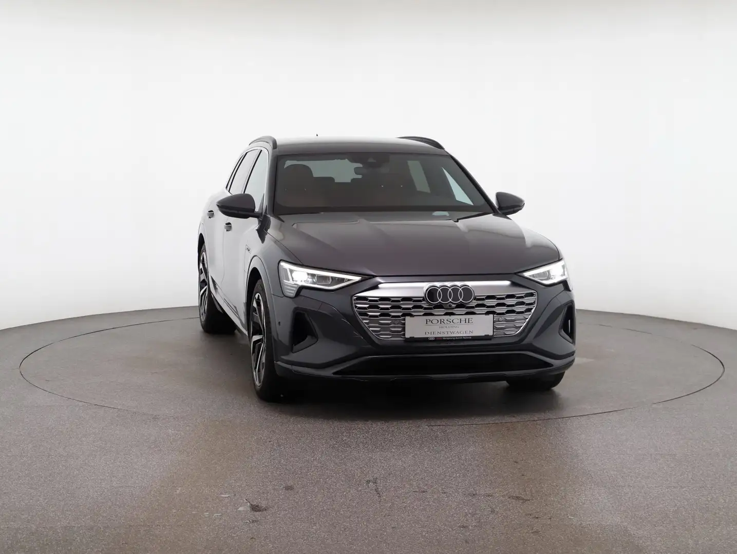 Audi Q8 e-tron 50 quattro advanced business Grau - 2