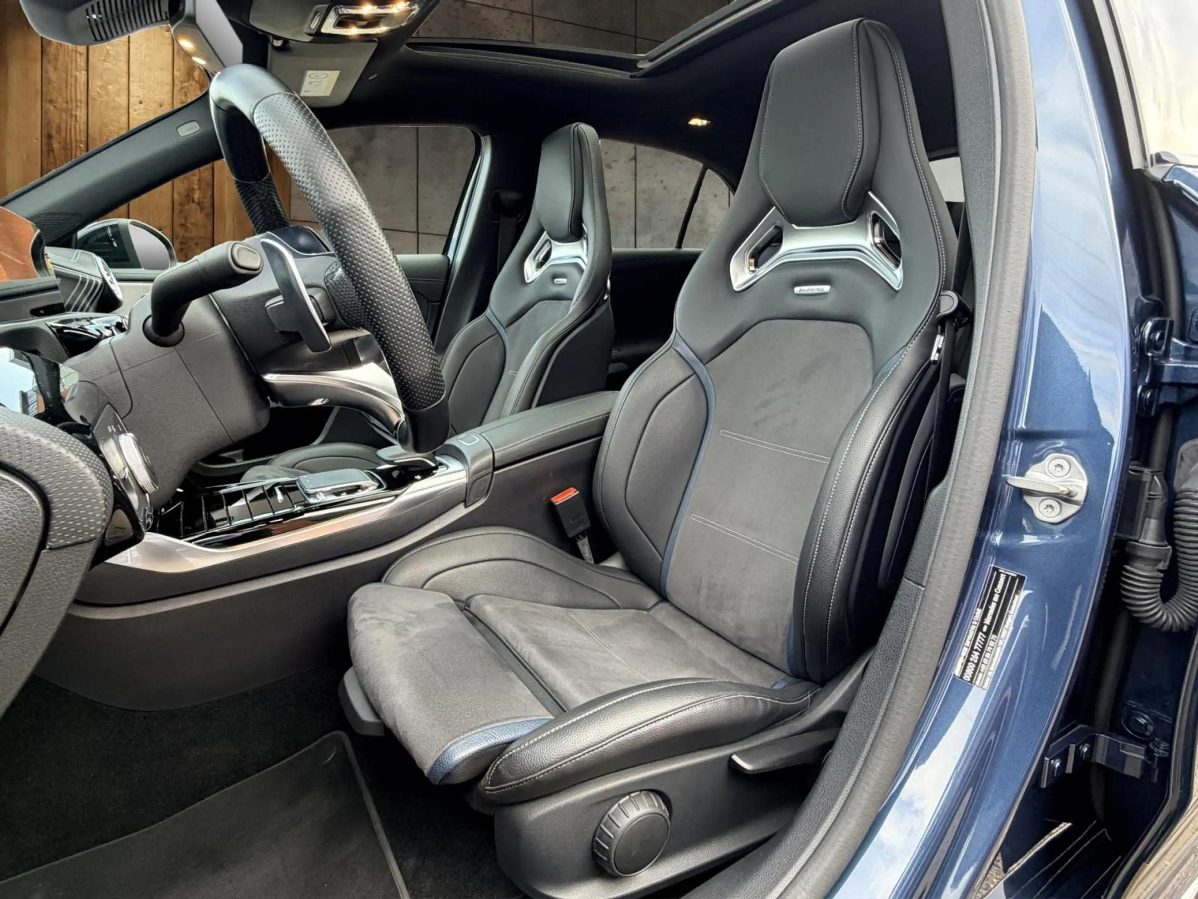 Mercedes-Benz A 35 AMG A 4-Matic Edition 1 | AMG Nightpakket | AMG Perfor — photo 5