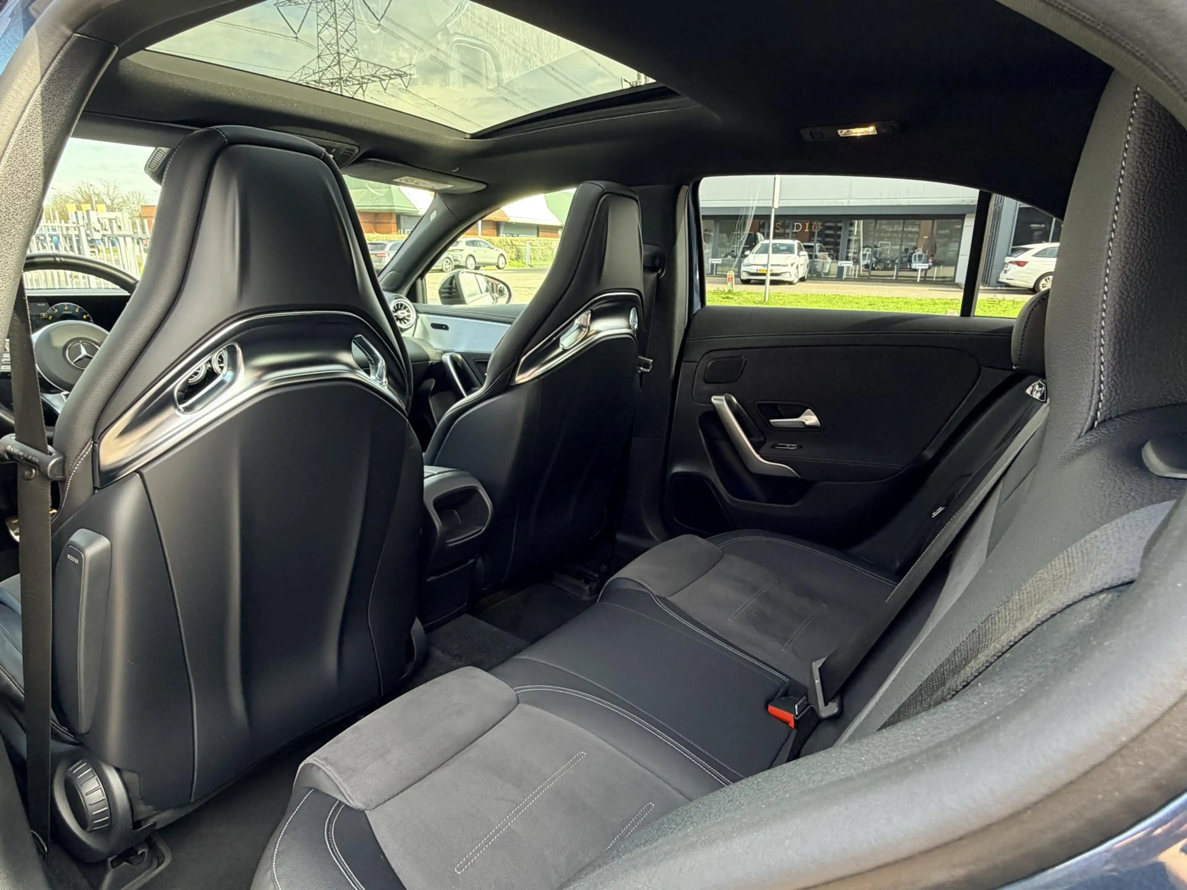 Mercedes-Benz A 35 AMG A 4-Matic Edition 1 | AMG Nightpakket | AMG Perfor — photo 12