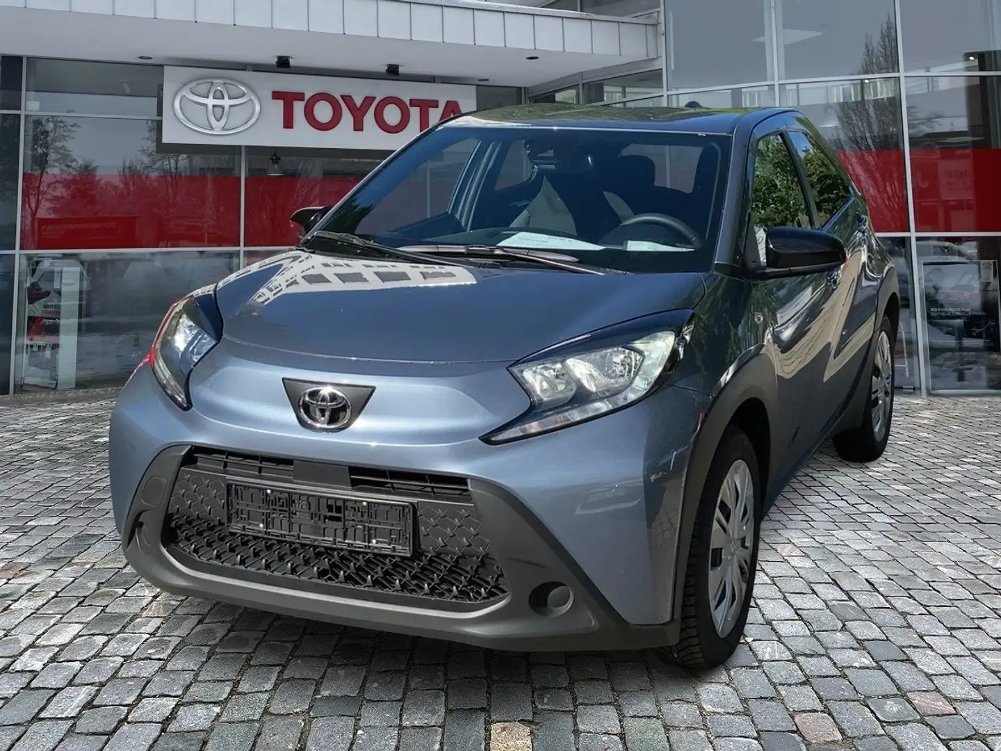 Toyota Aygo 1.0 Business Top Gepflegter Gebrauchtwagen Grau - 1