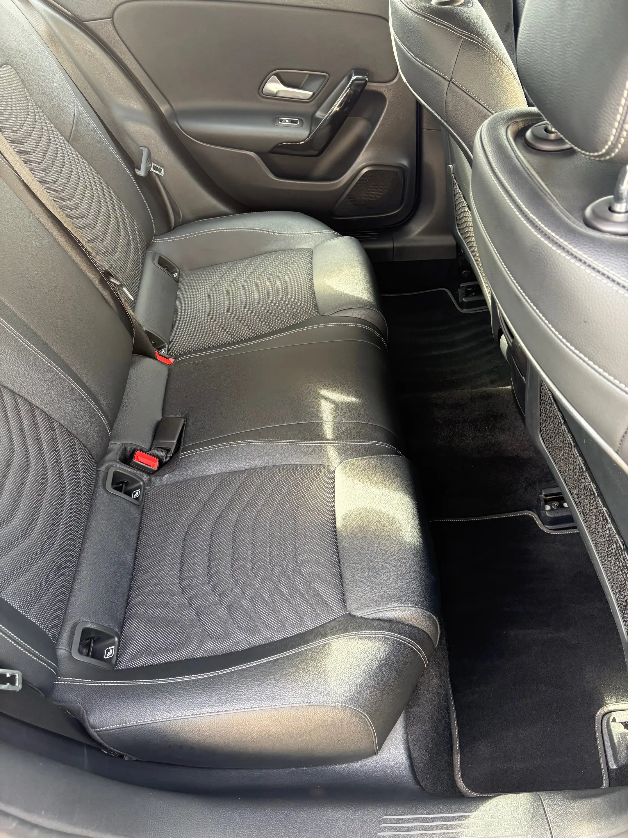Mercedes-Benz A 180 D BERLINE *1er propriétaire* GARANTIE 12mois — photo 10