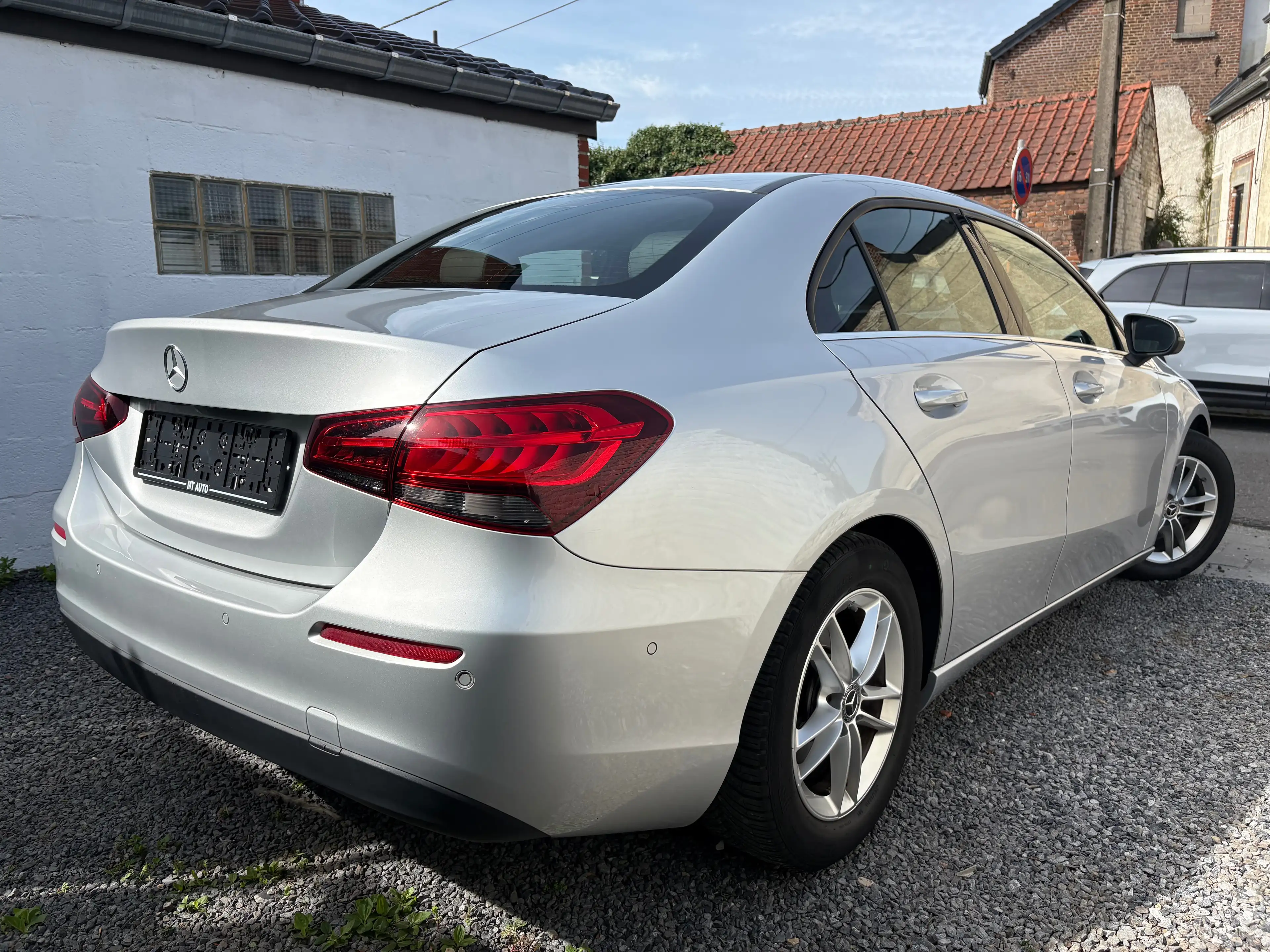 Mercedes-Benz A 180 D BERLINE *1er propriétaire* GARANTIE 12mois — photo 2