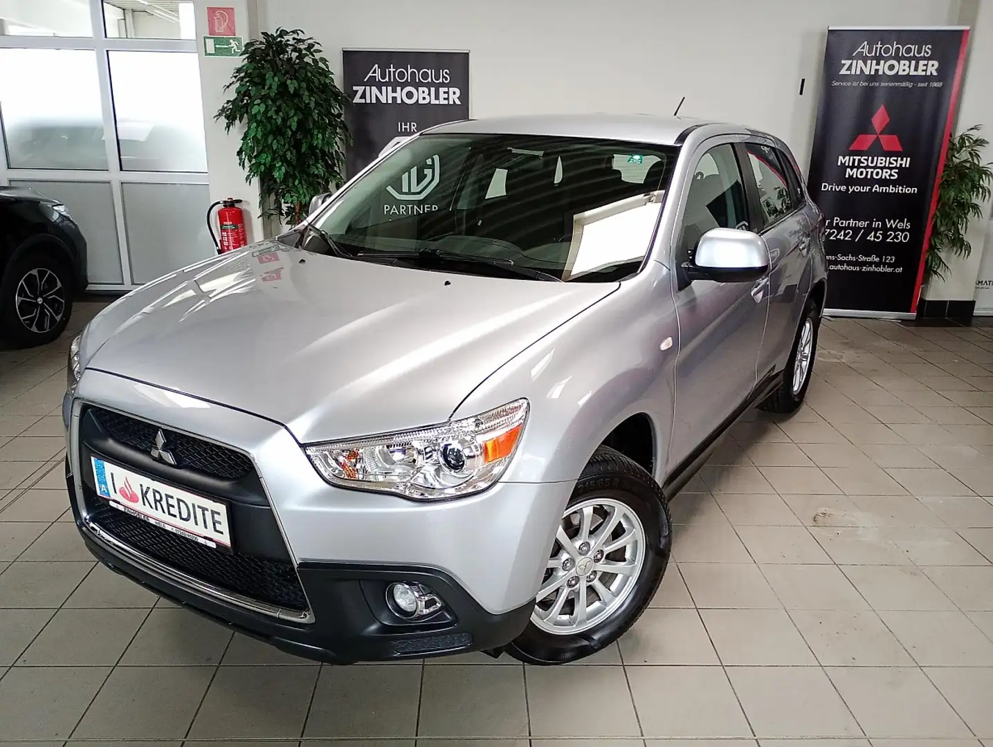 Mitsubishi ASX 1,6 Invite Silber - 1