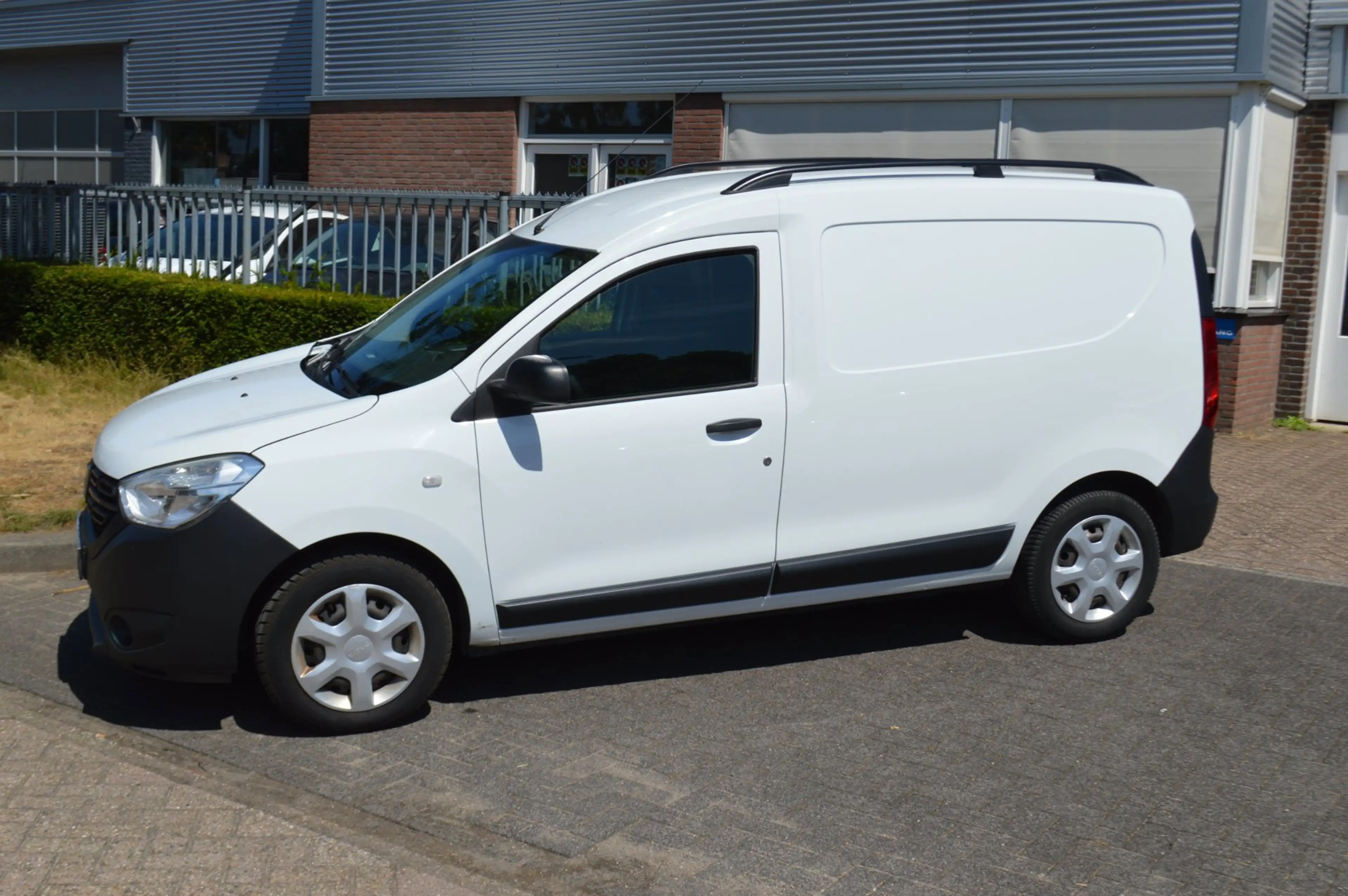 Dacia Dokker 1.6 AIRCO, All-Season, Bluetooth, Camera, APK, GAR — photo 2