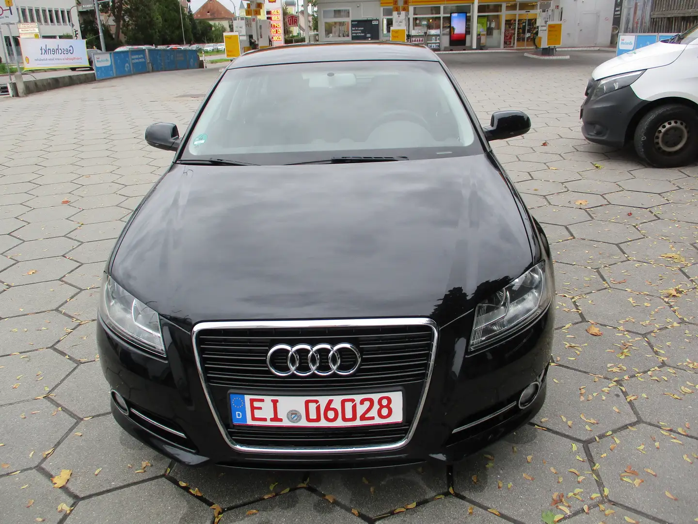 Audi A3 1.4 TFSI Automatik TÜV NEU Noir - 2