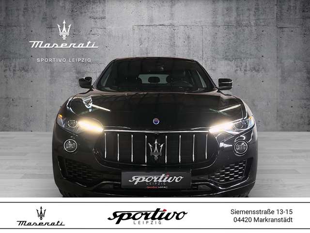 Imagine Maserati Levante S Q4