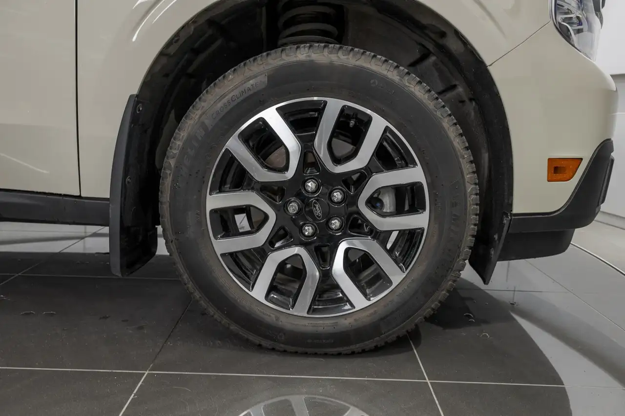 Ford Maverick снимка Ford Maverick