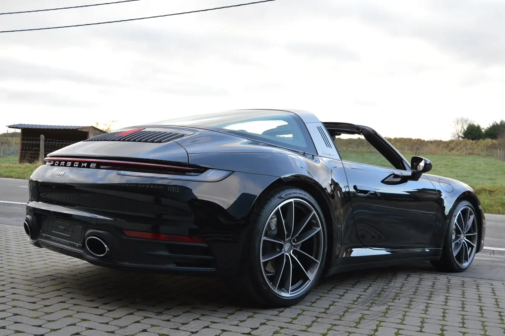 Porsche Targa 4 PDK 992 911 385 ch - 1 MAN - 12.000 km Schwarz - 2