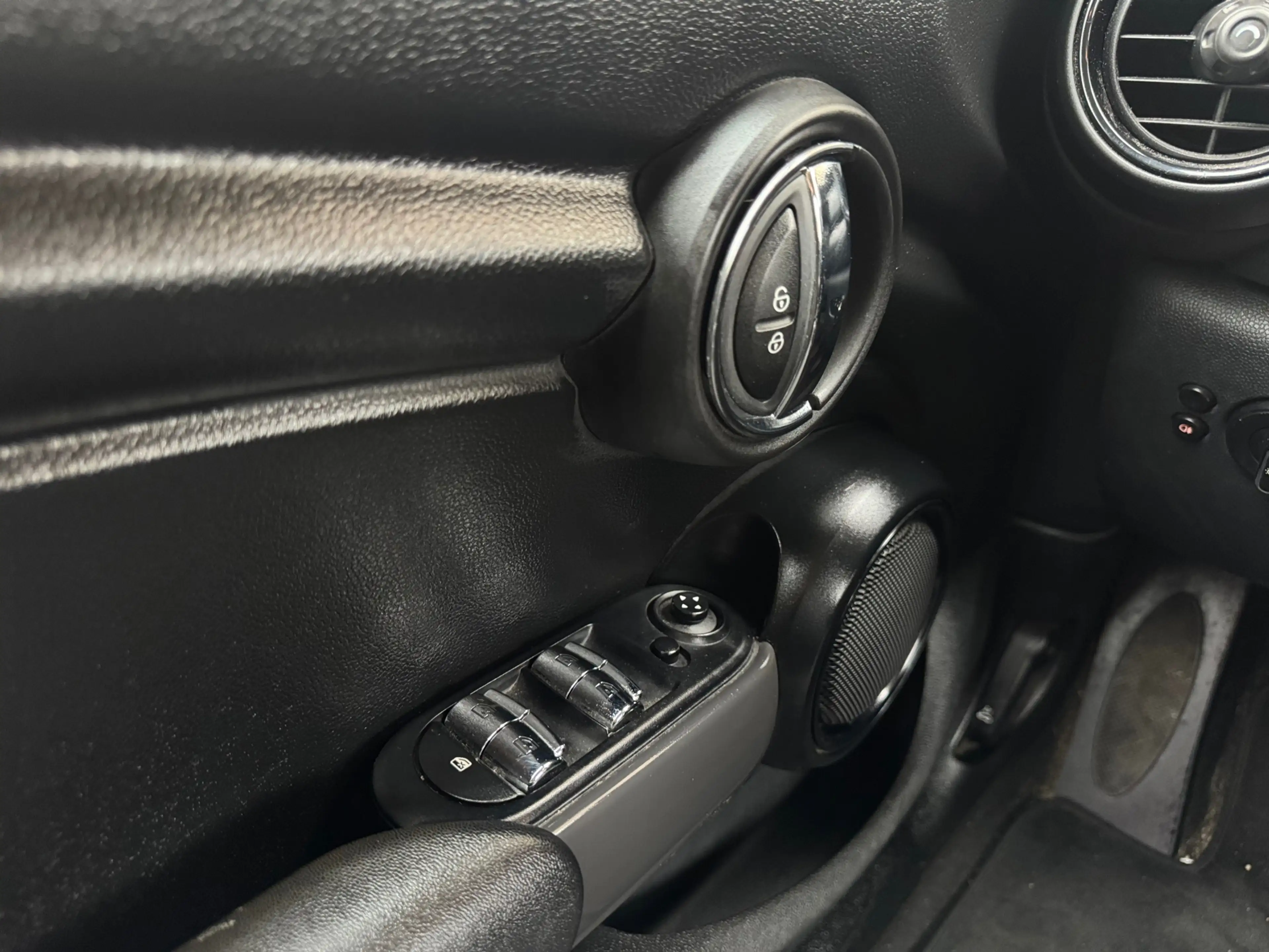 MINI One 1.5 D 5-Deurs Business Navigatie|Airco|Cruise cont — photo 14
