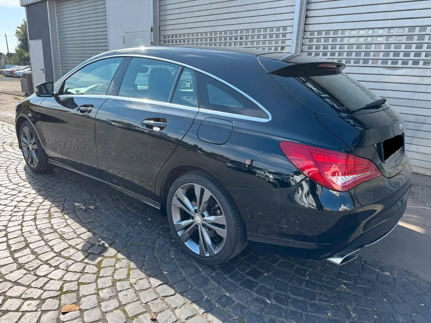 Mercedes-Benz CLA 180 CLA -Klasse Shooting Brake CLA 180 Noir - 2
