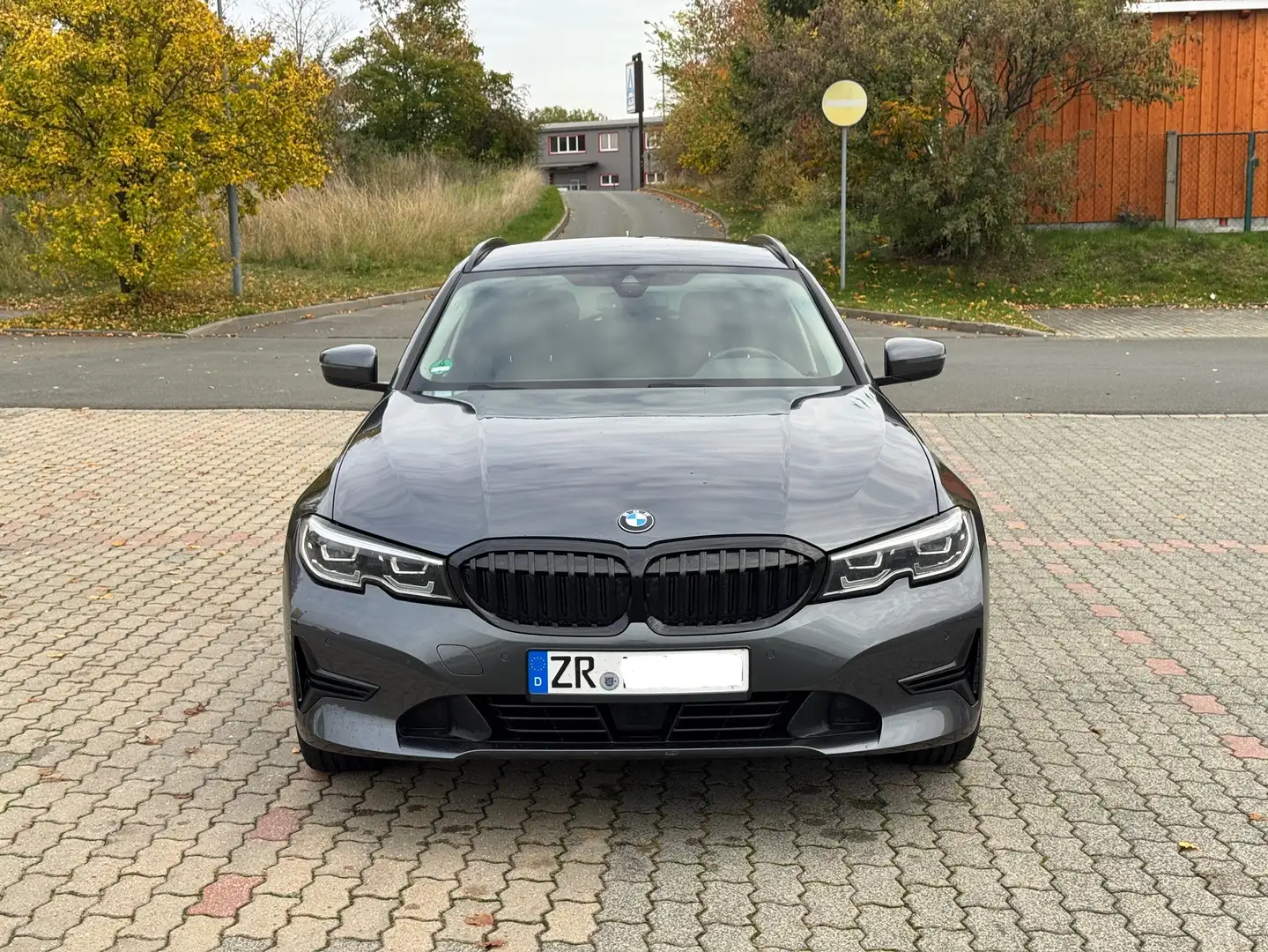 BMW 320 320 d Advantage Grau - 2
