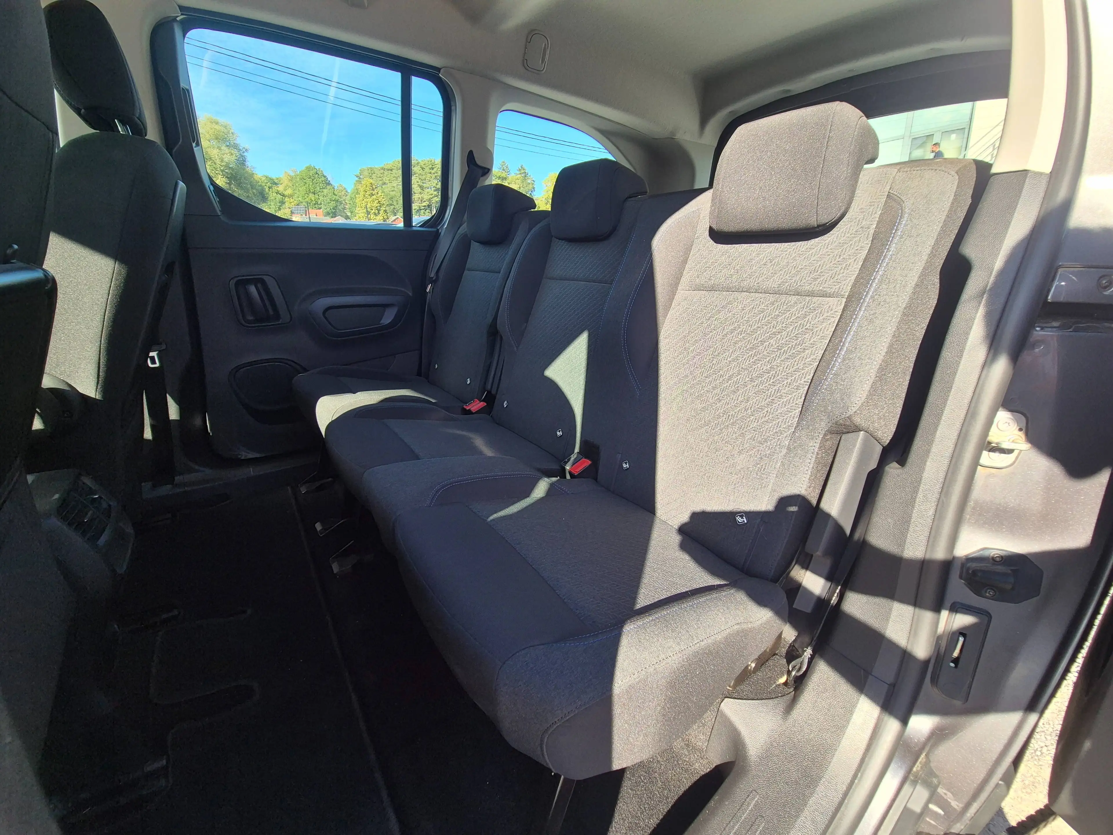 Peugeot Rifter 1.2 Long Allure - EU6 - GARANTIE 1AN - — photo 13