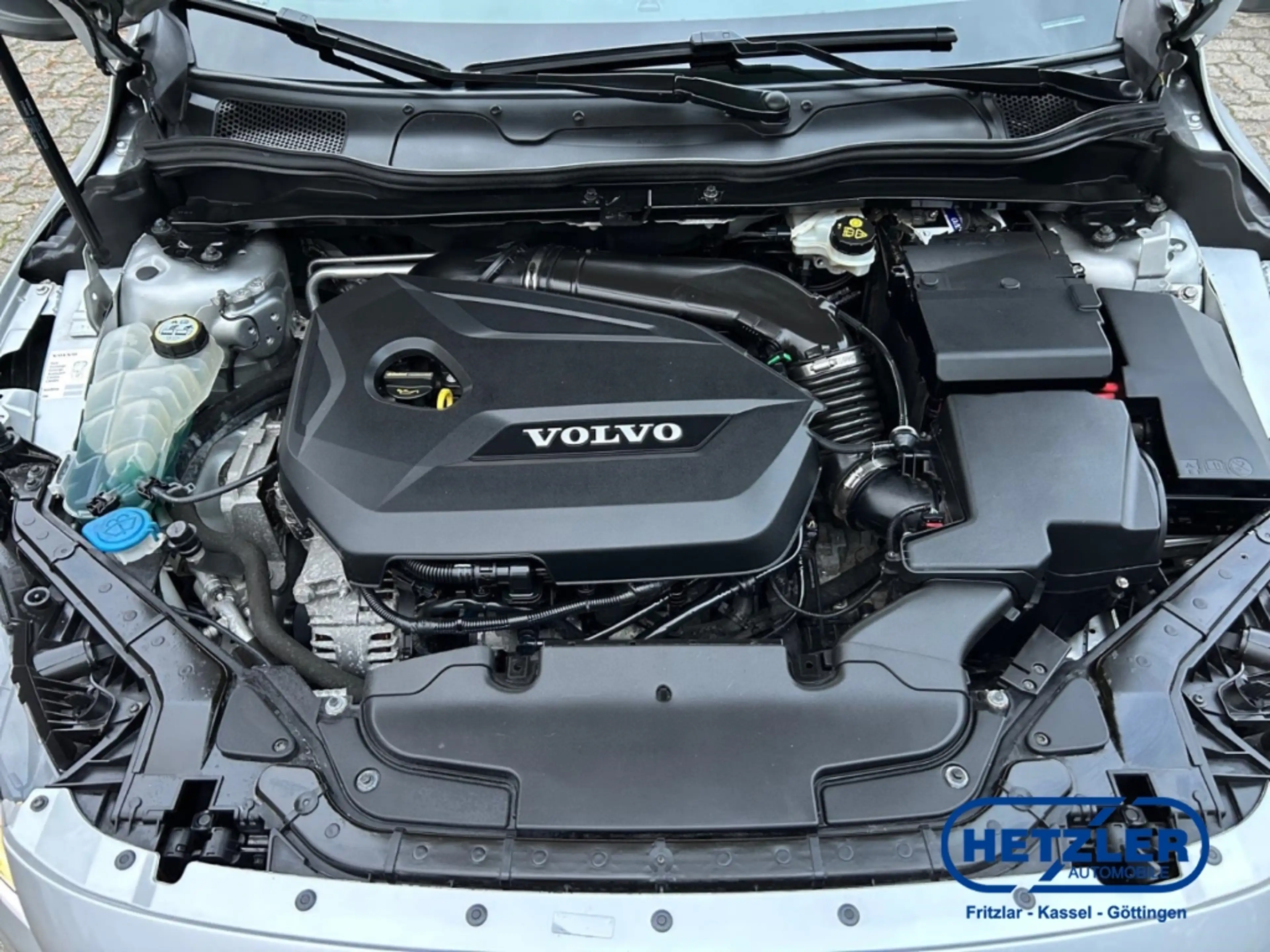 Volvo V40 T4 Basis  Klimaautom SHZ Keyless Start Notbremsass — photo 15