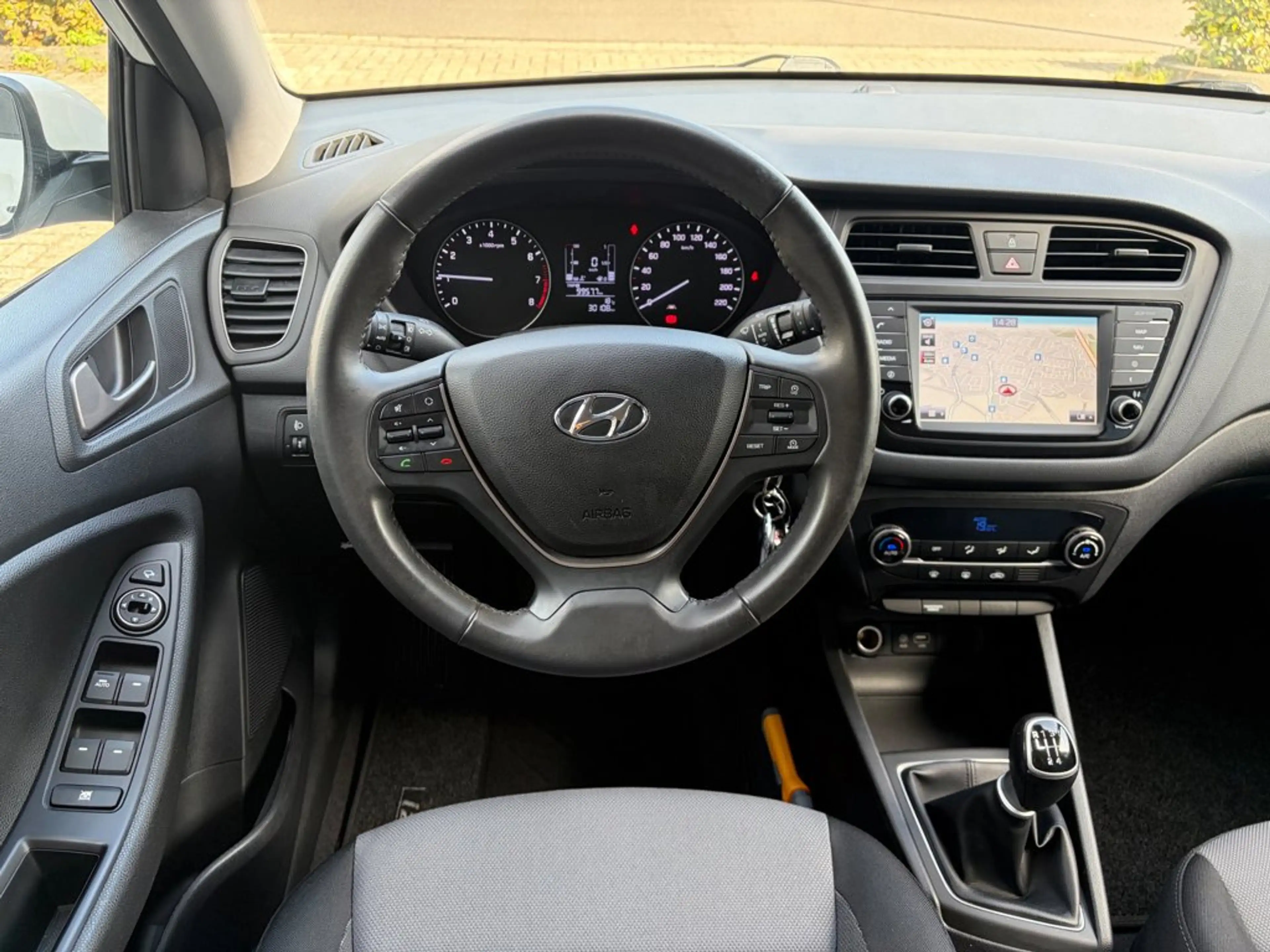 Hyundai i20 1.0 T-GDI Comfort, Camera, Cruise, Clima, Navi — photo 8