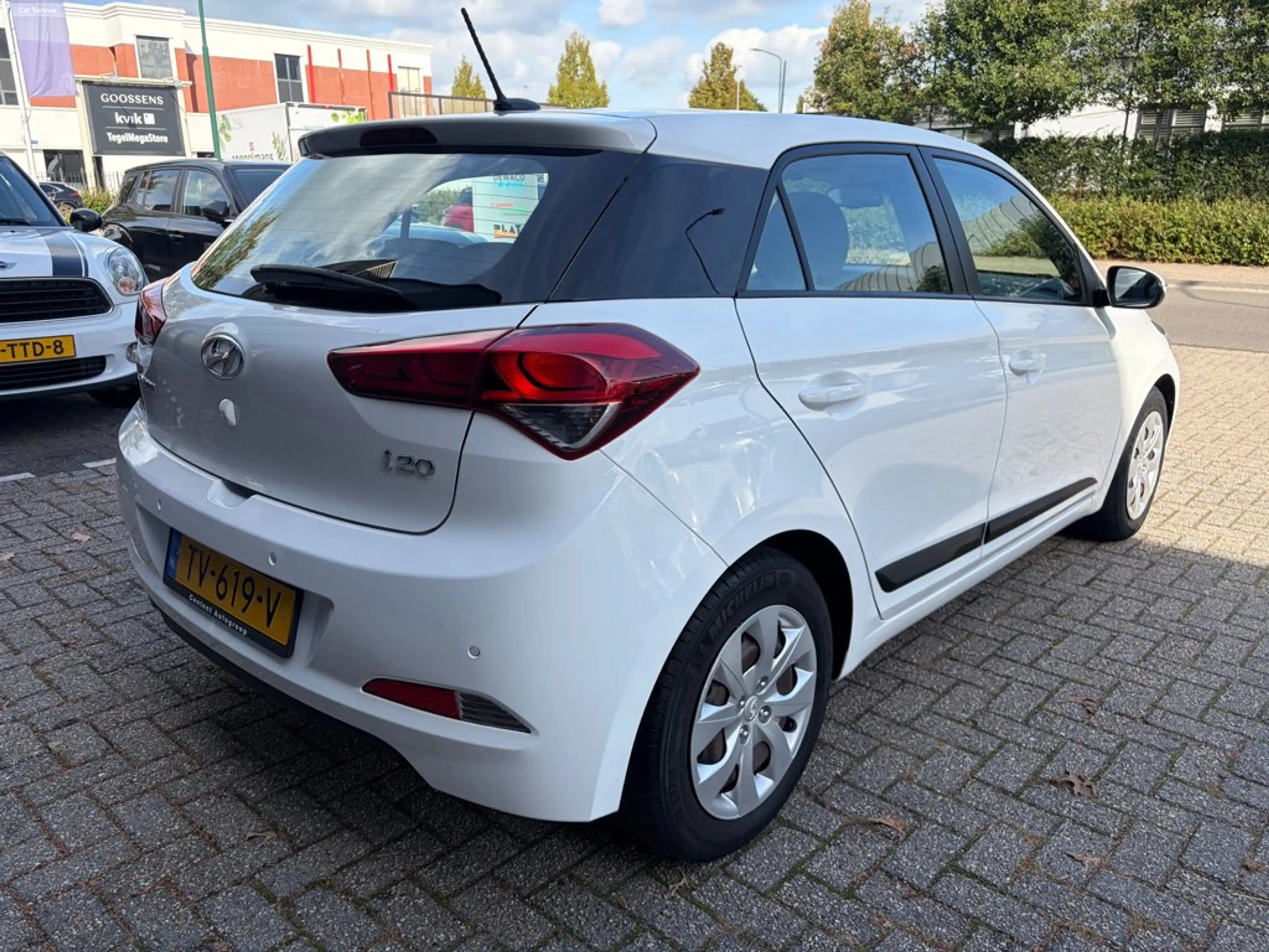 Hyundai i20 1.0 T-GDI Comfort, Camera, Cruise, Clima, Navi — photo 3