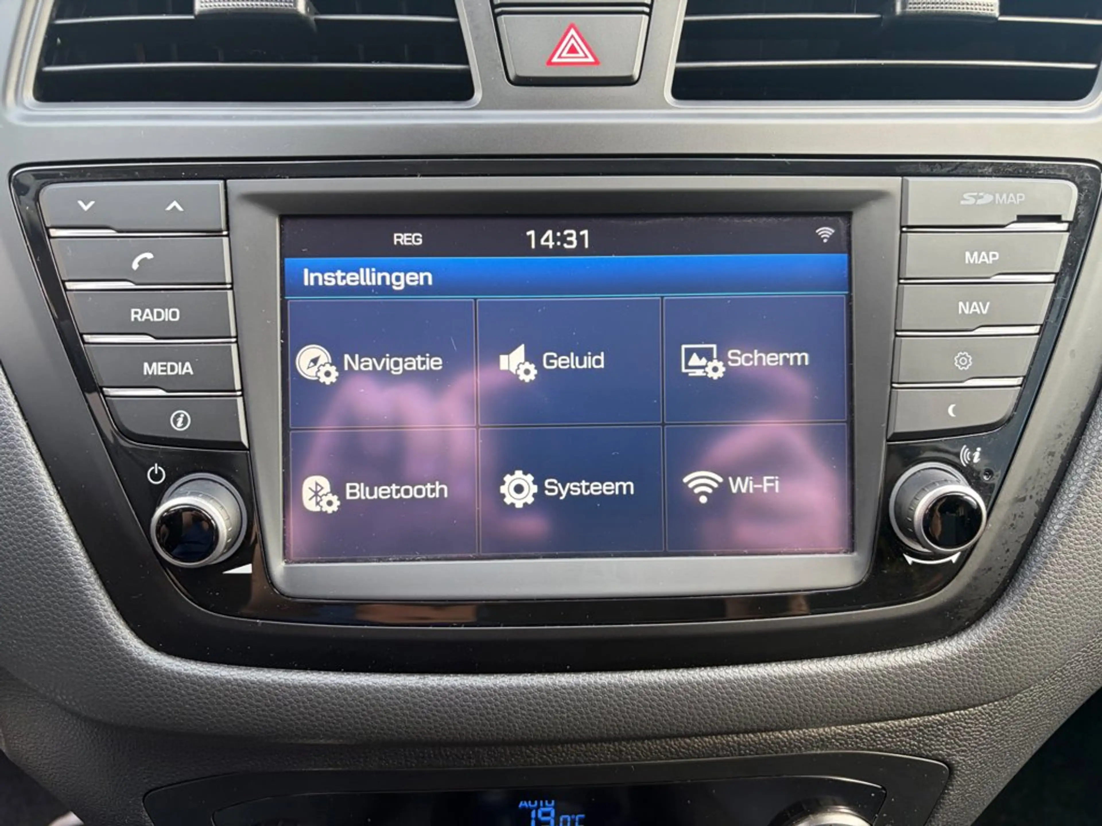 Hyundai i20 1.0 T-GDI Comfort, Camera, Cruise, Clima, Navi — photo 13