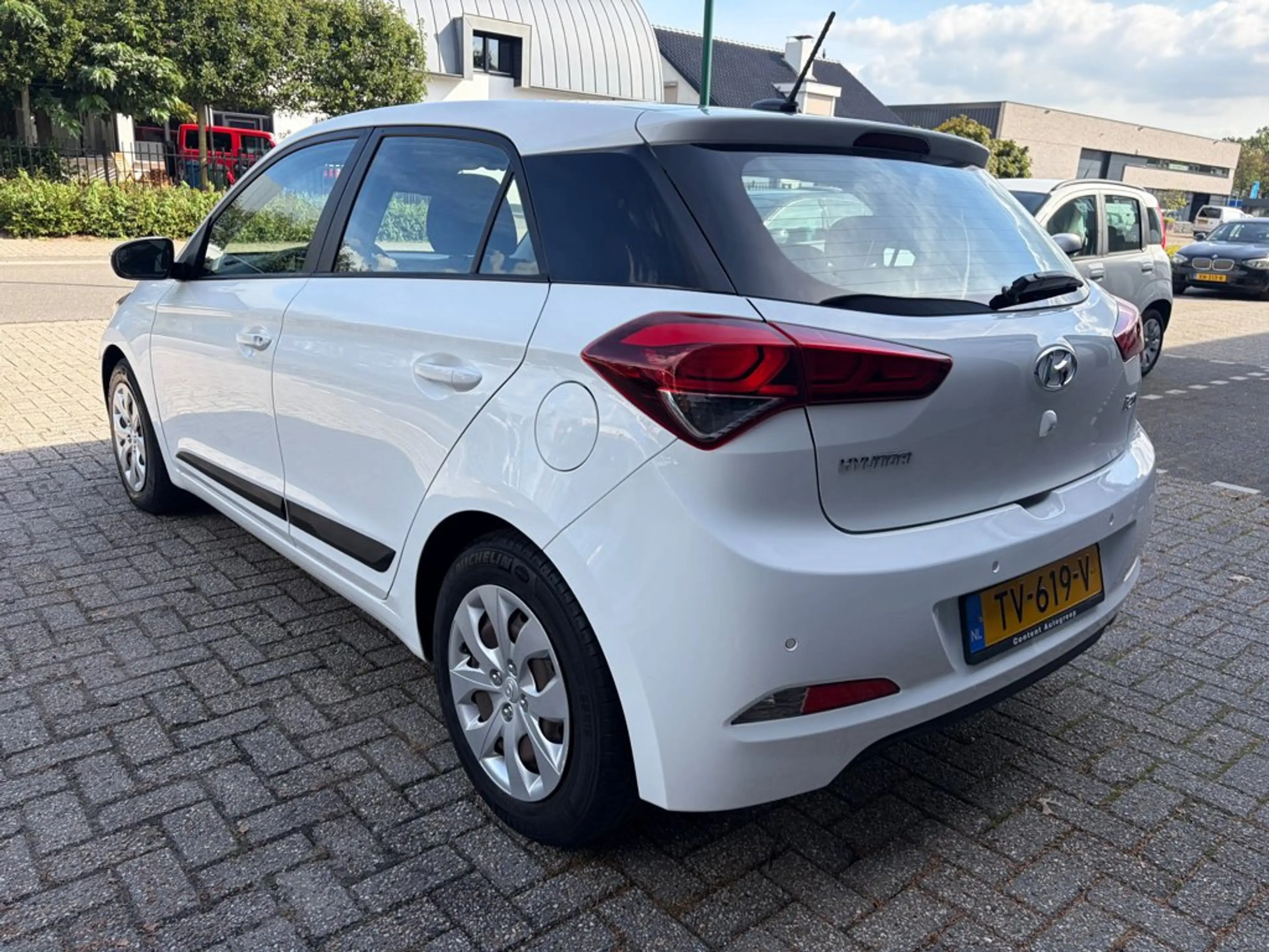 Hyundai i20 1.0 T-GDI Comfort, Camera, Cruise, Clima, Navi — photo 2