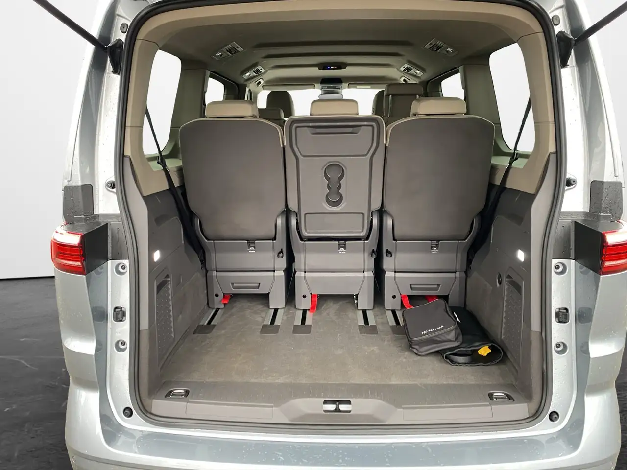 Volkswagen T7 Multivan 2.0 TDI DSG lang 13