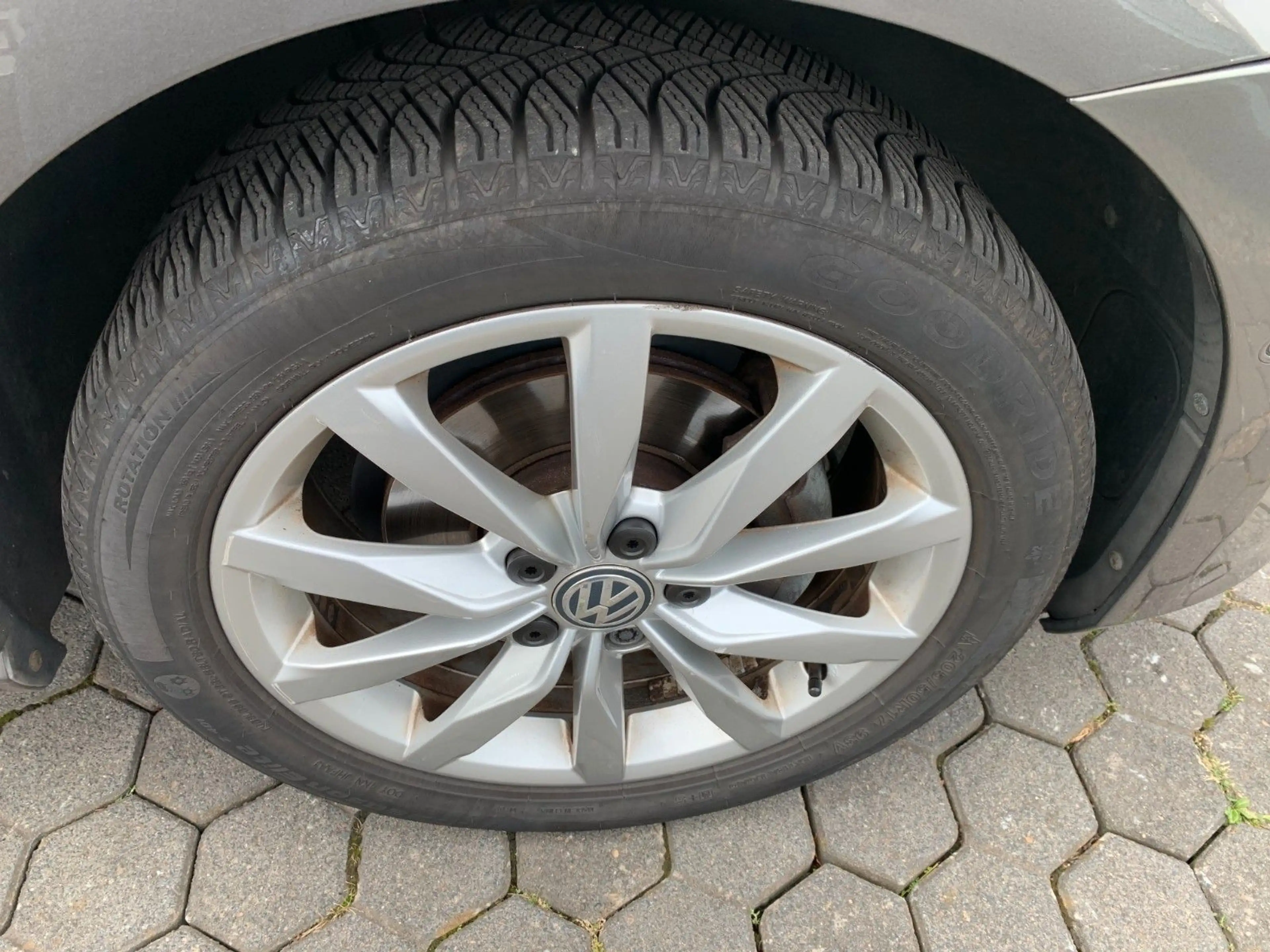 Volkswagen Golf VII Lim. Cup BMT*4 Zylinder*TÜV 07.2028* — photo 4