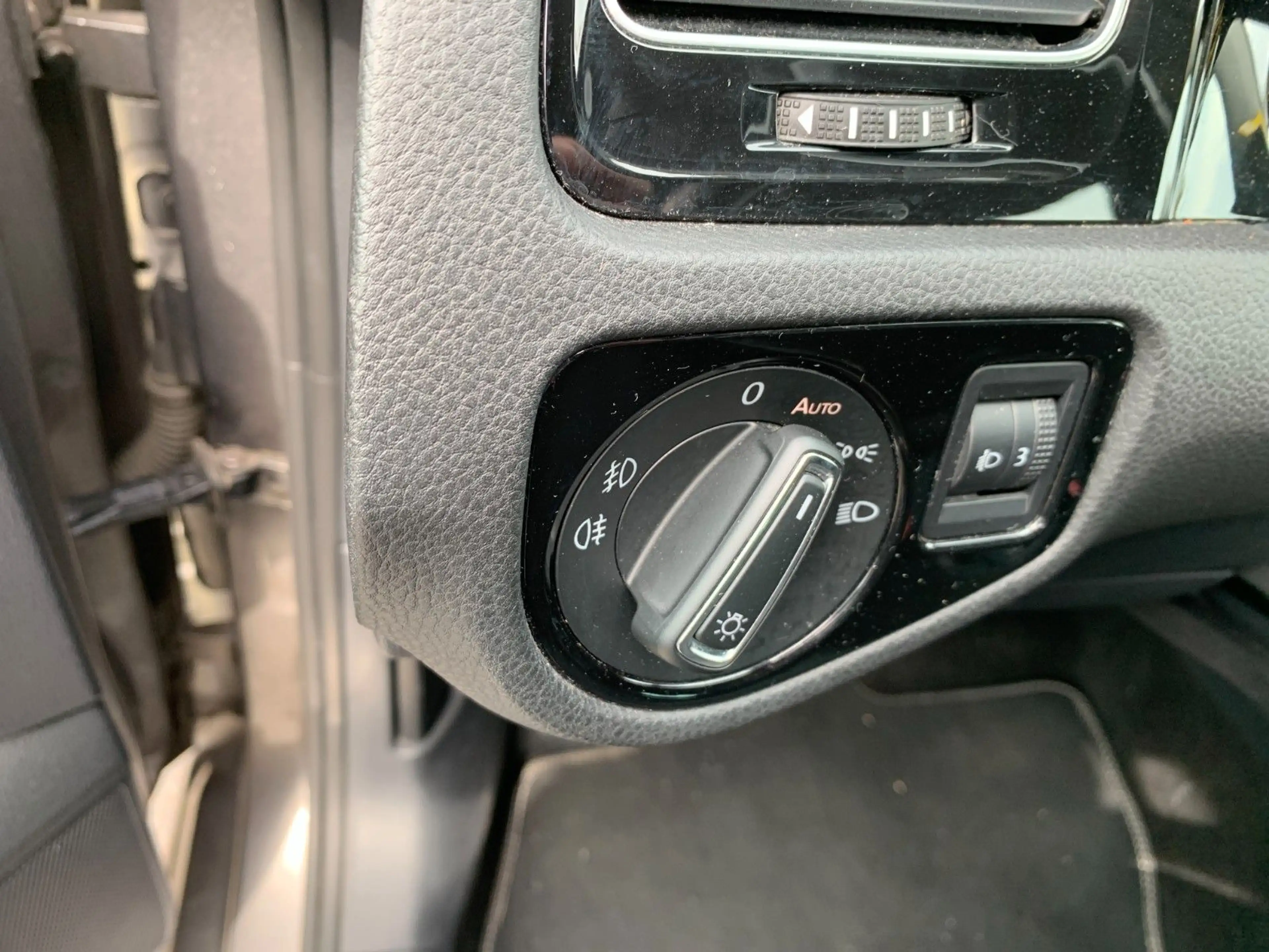Volkswagen Golf VII Lim. Cup BMT*4 Zylinder*TÜV 07.2028* — photo 17