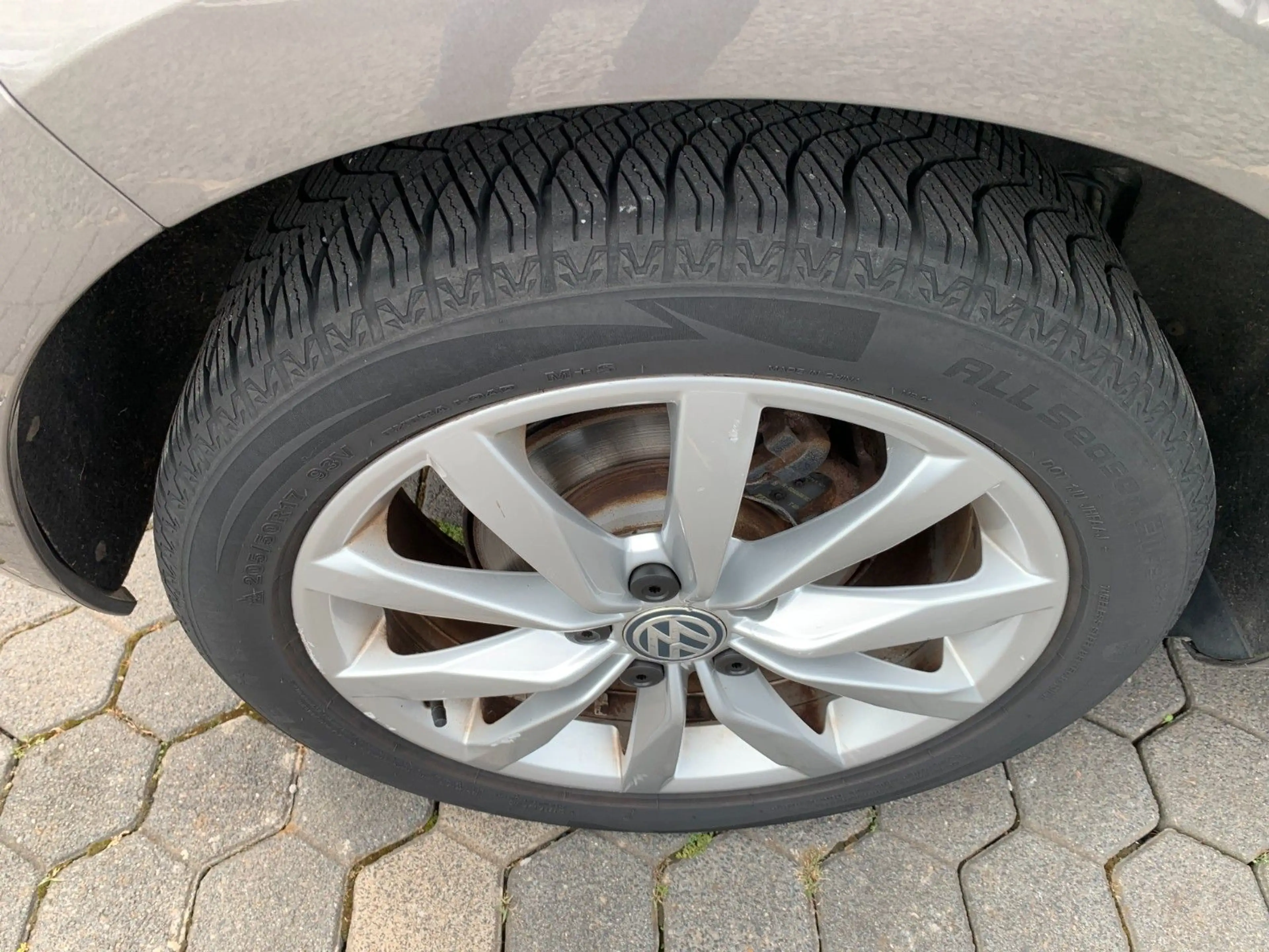 Volkswagen Golf VII Lim. Cup BMT*4 Zylinder*TÜV 07.2028* — photo 7