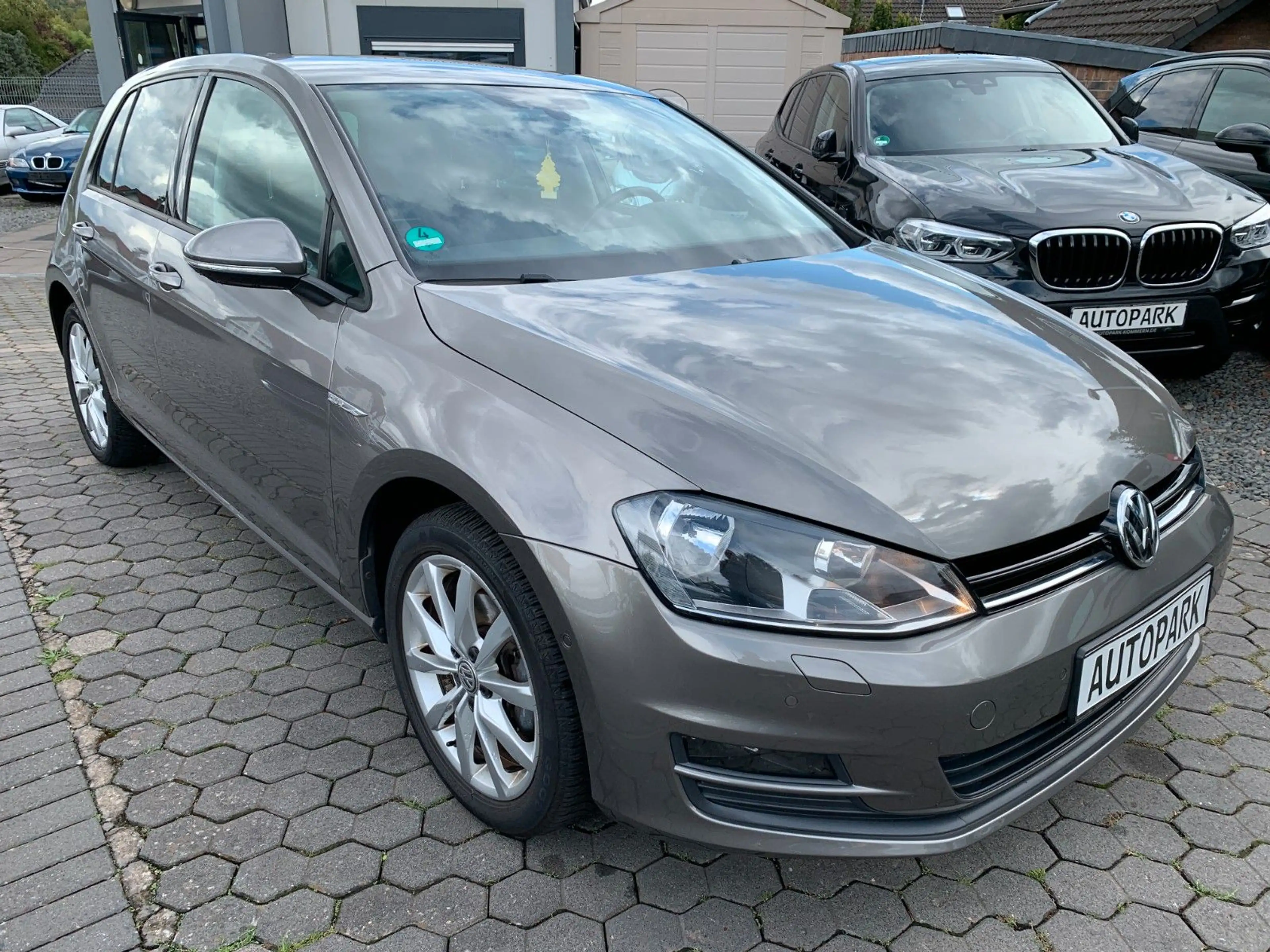 Volkswagen Golf VII Lim. Cup BMT*4 Zylinder*TÜV 07.2028* — photo 3