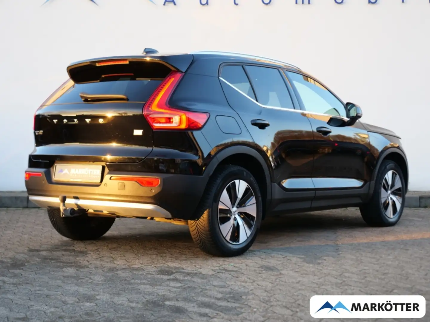Volvo XC40 T4 Recharge Core STHZ/AHK/CAM/SHZ/LHZ Schwarz - 2