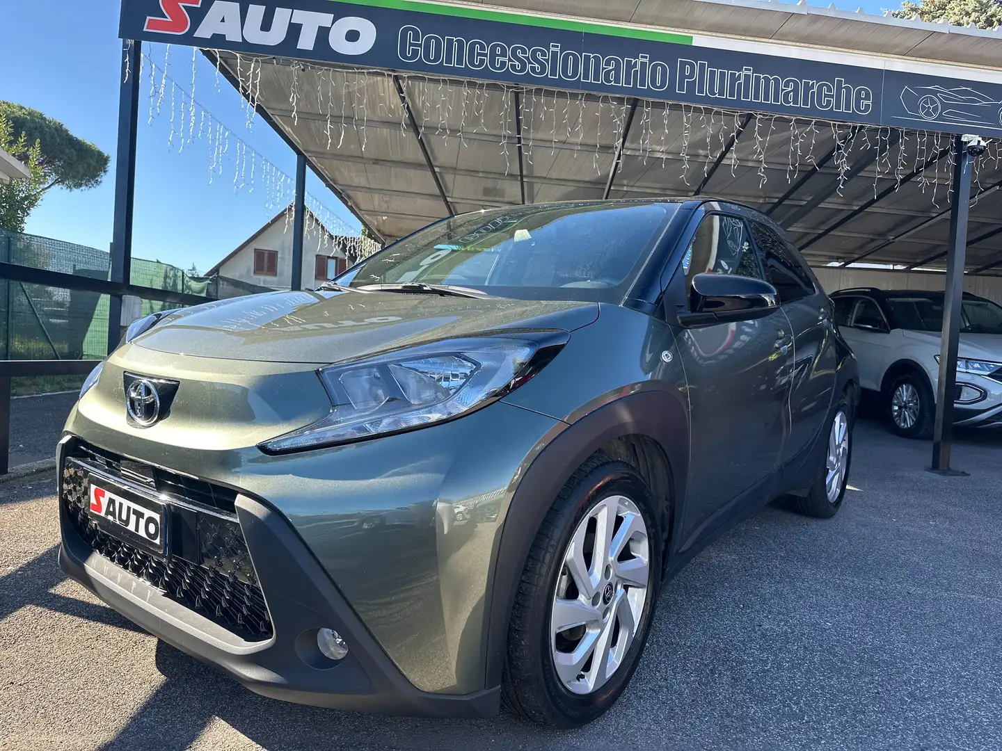 Toyota Aygo X Aygo X 1.0 Undercover 72cv s-cvt Verde - 1