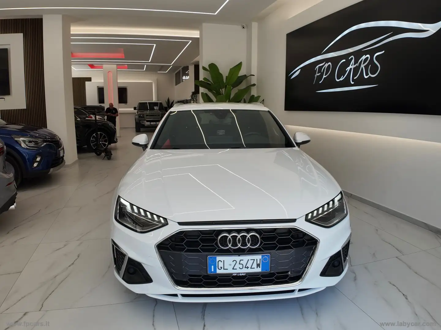 Audi A4 30 TDI/136CV S tronic S line edition Bianco - 2
