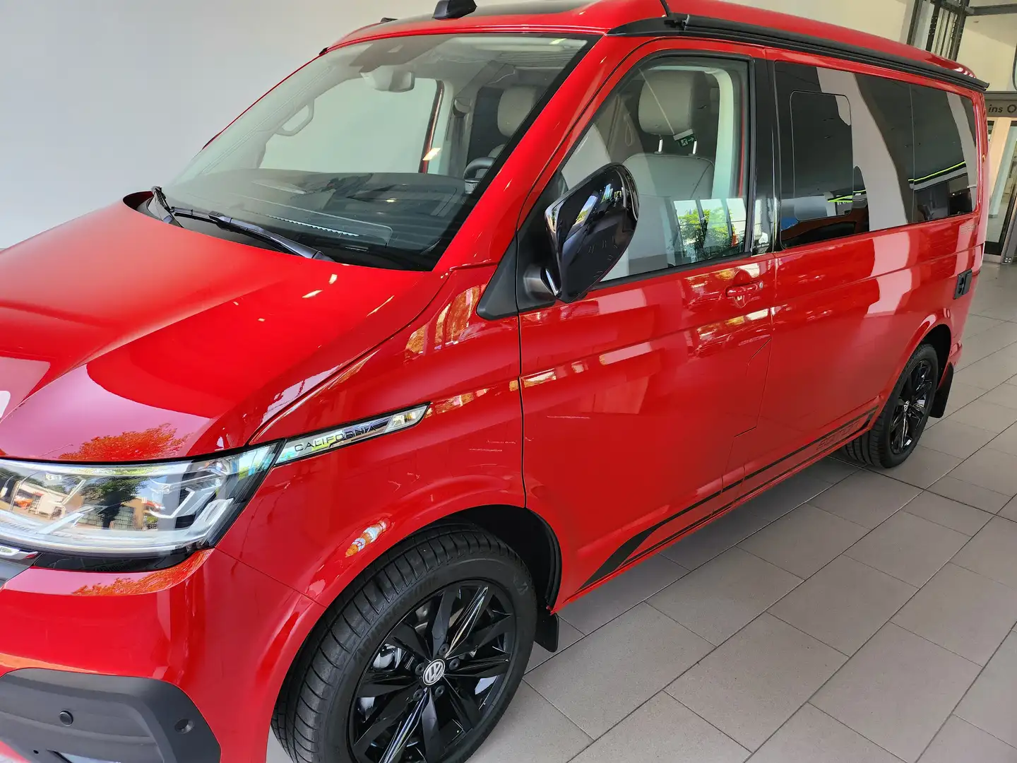 Volkswagen T6.1 California California T6.1 DSG Ocean Edition 109.000€ BLP) Rot - 2