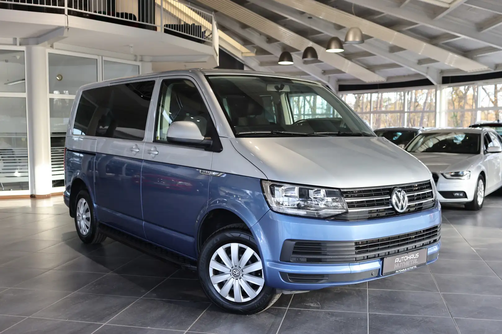 Volkswagen T6 Caravelle 2,0 TDI COMFORTL. 8-SITZER STANDH. Bleu - 1