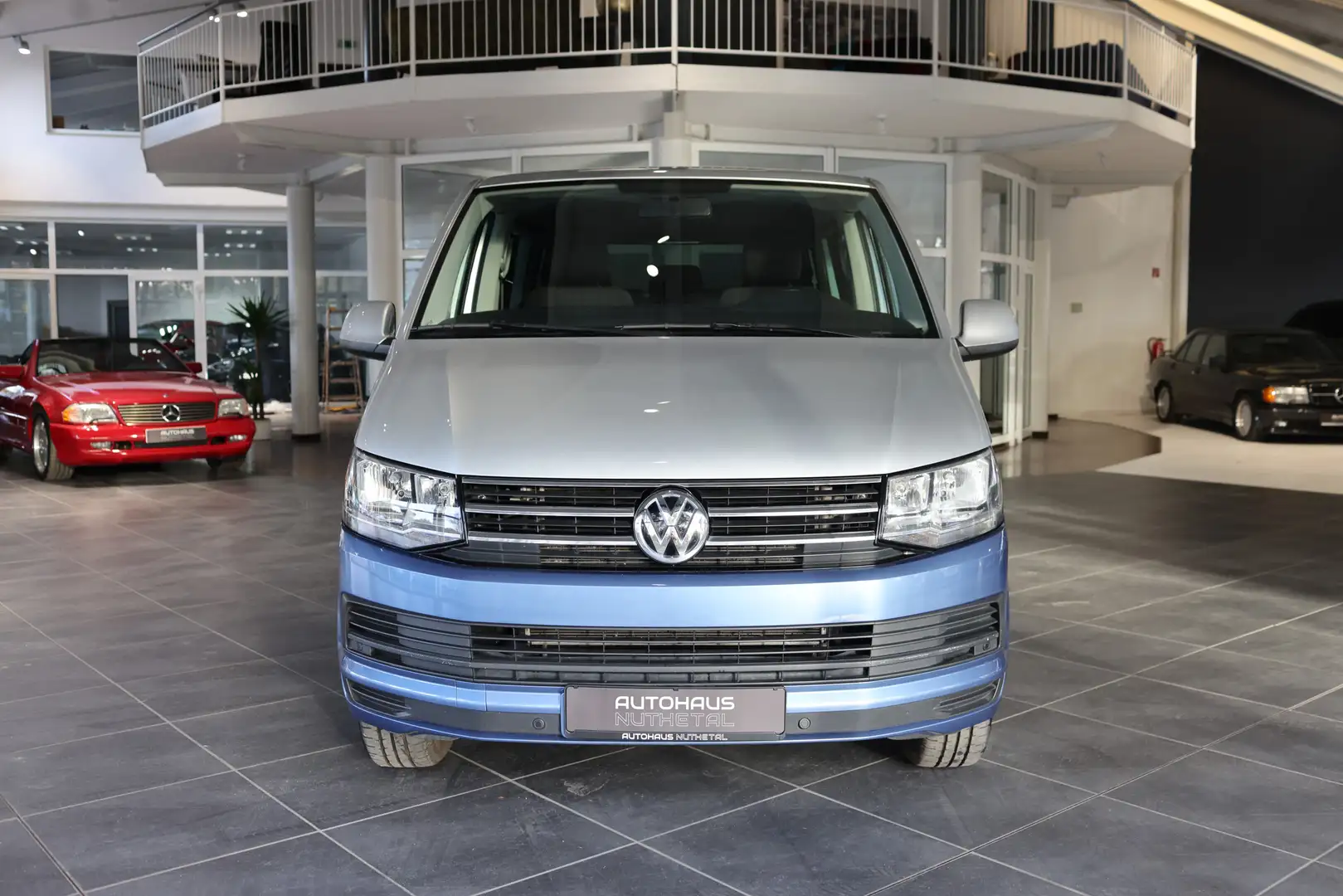 Volkswagen T6 Caravelle 2,0 TDI COMFORTL. 8-SITZER STANDH. Bleu - 2