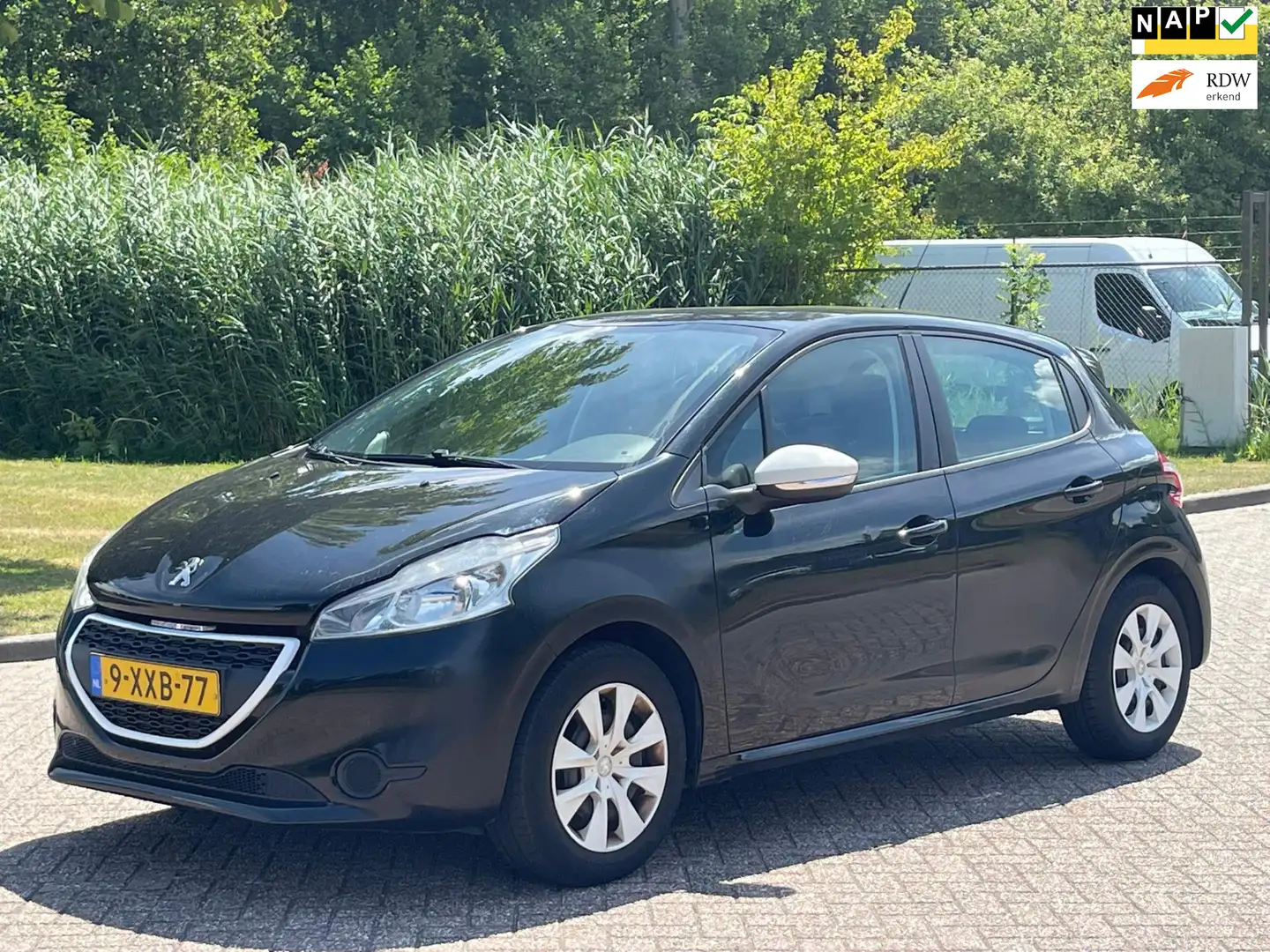 Peugeot 208 1.0 PureTech LIKE/AIRCO/CRUISE/ELECRAMEN VOOR Zwart - 1
