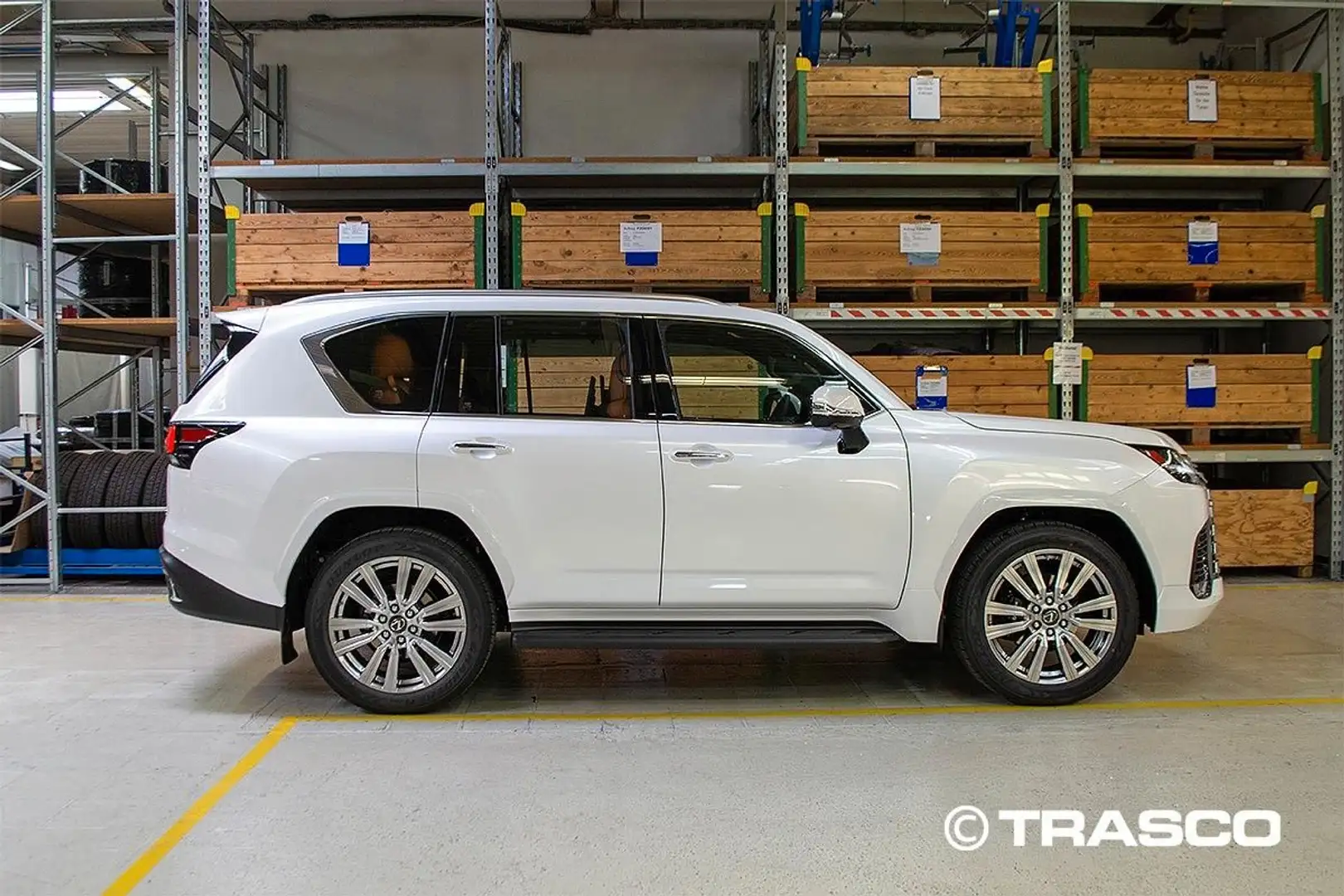 Lexus LX 570 Lexus LX 600, gepanzert Level VR7 bei TRASCO Negro - 2