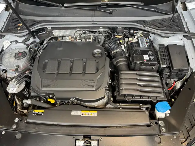 Volkswagen Passat view 12