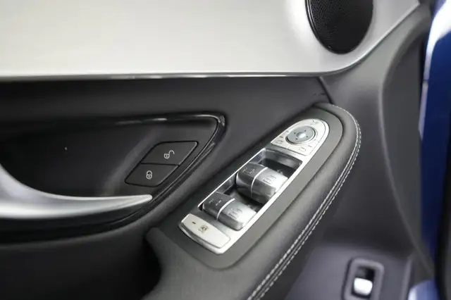 Mercedes-Benz GLC view 28