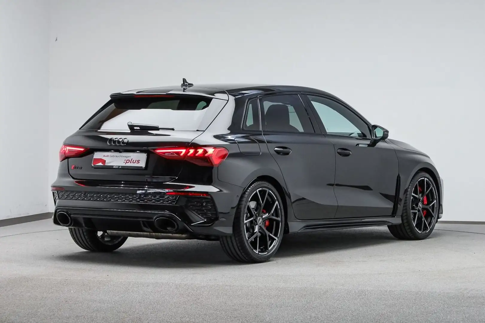 Audi RS3 *MATRIX*RS-AGA*B&O*NAVI-PLUS*OPTIK Schwarz - 2