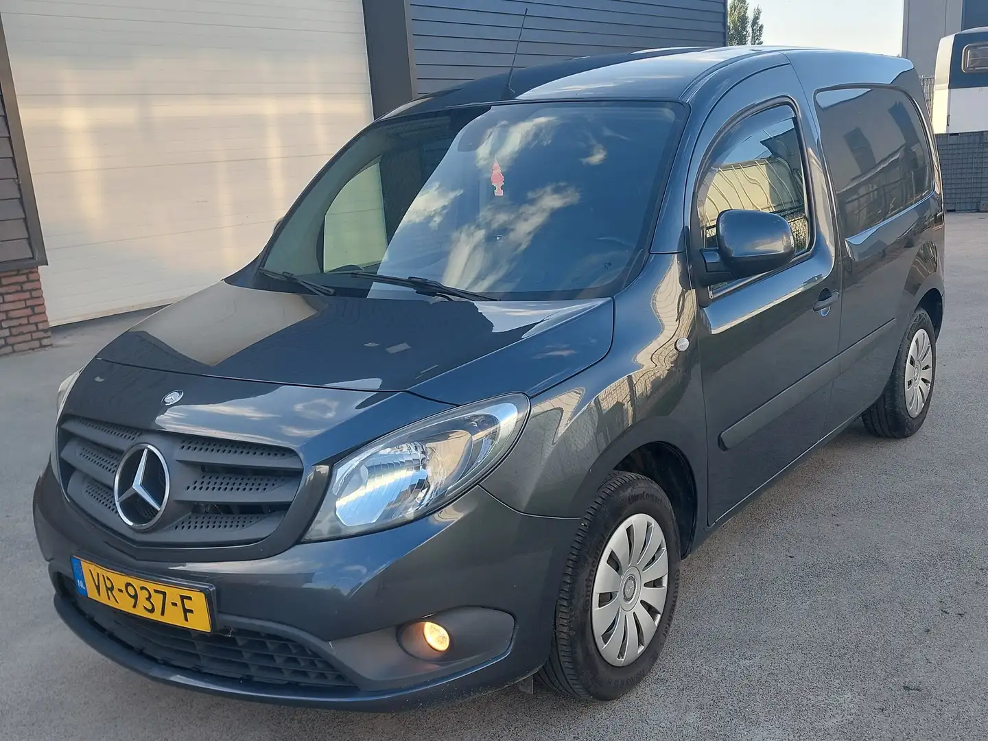 Mercedes-Benz Citan Citan 109 CDI BlueEFF. Grijs - 2
