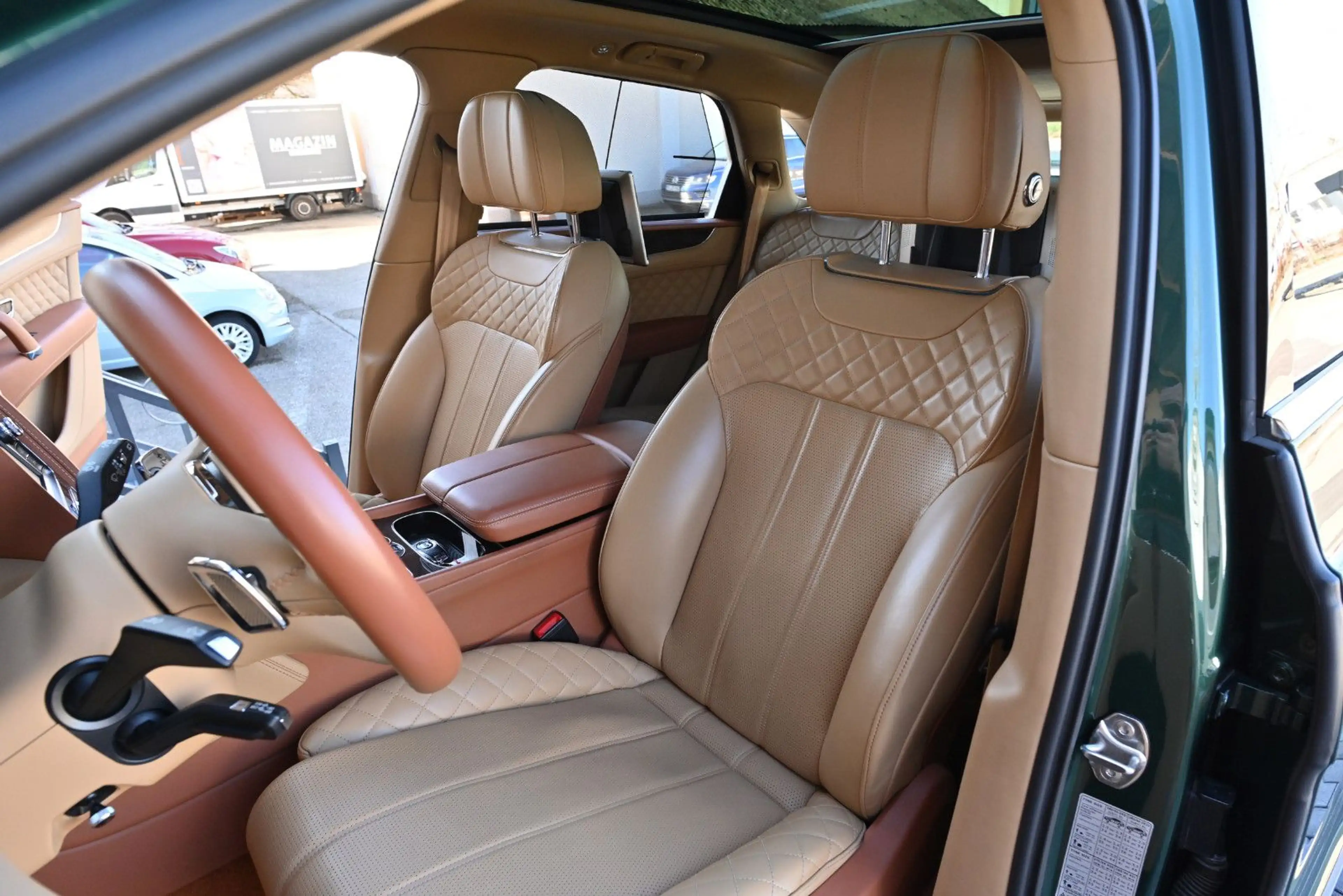 Bentley Bentayga W12/1A Zustand/Nur Bentley/RSE/ACC/Alle — photo 4