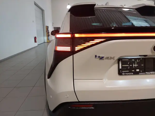 Toyota BZ4X view 11