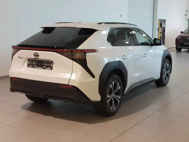 Toyota BZ4X view 2
