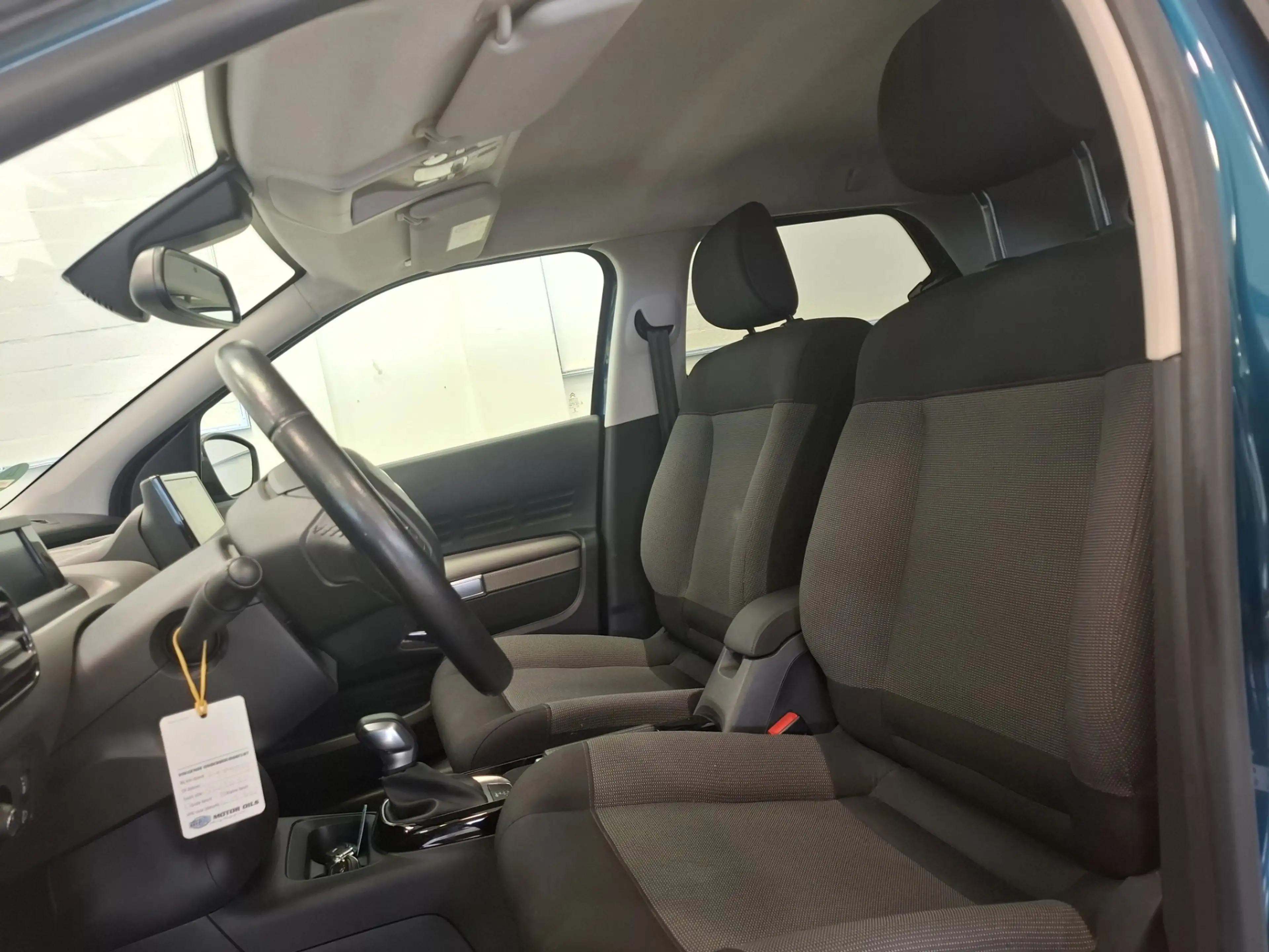 Citroen C4 Cactus 1.2 PureTech Shine Plus Automaat Distributie v.v 2 — photo 9